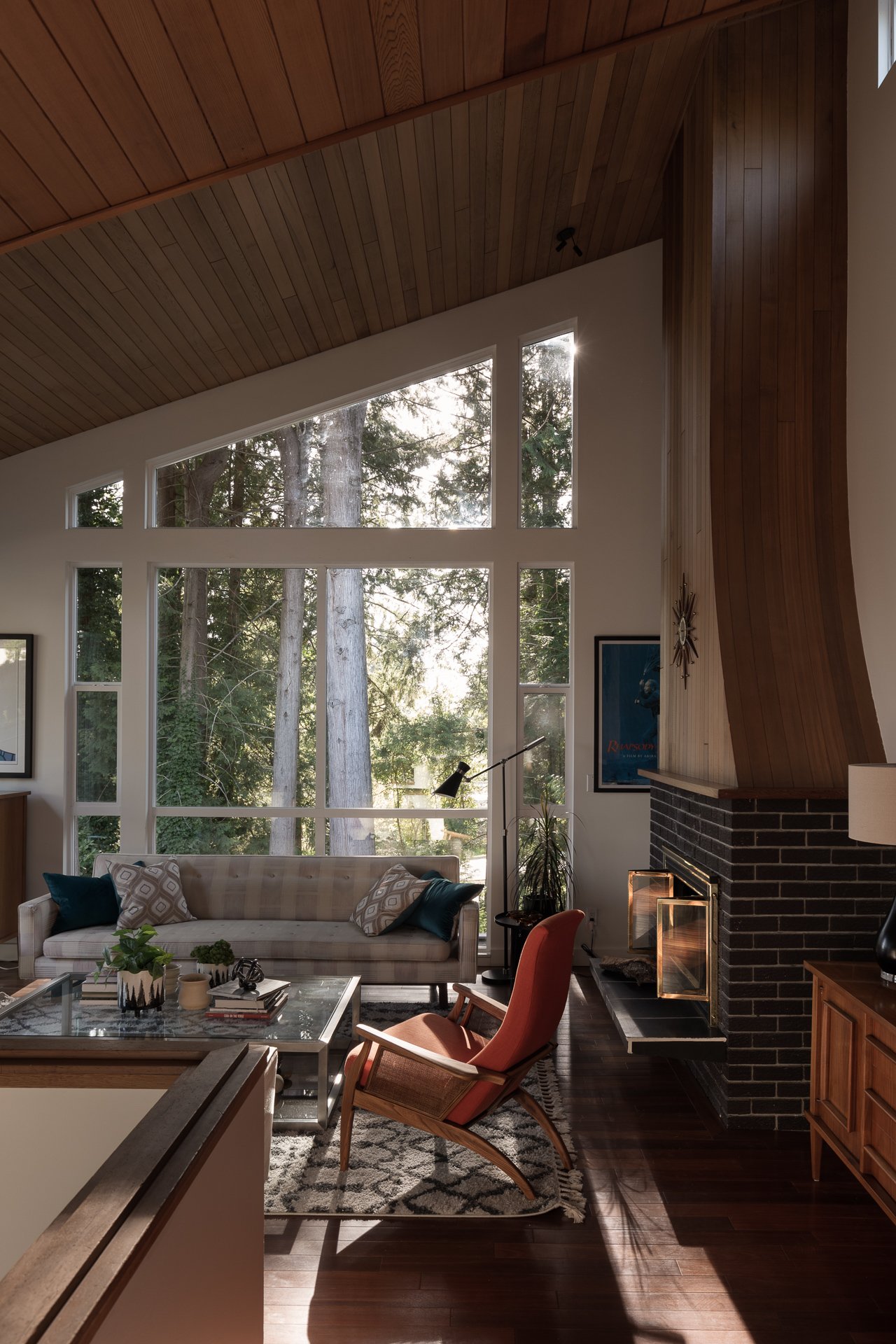 salon plafond bois