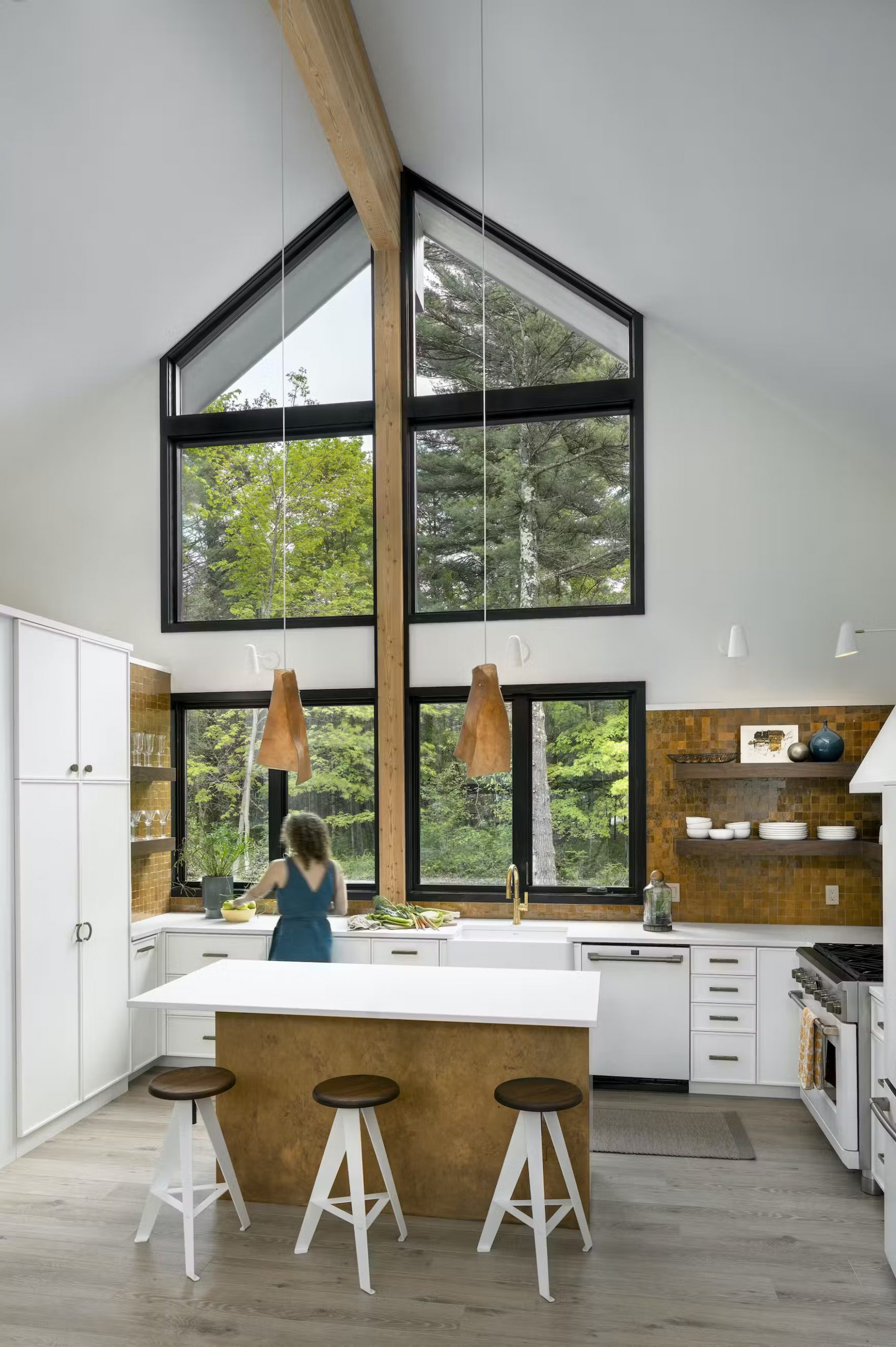 cuisine double hauteur maison en bois
