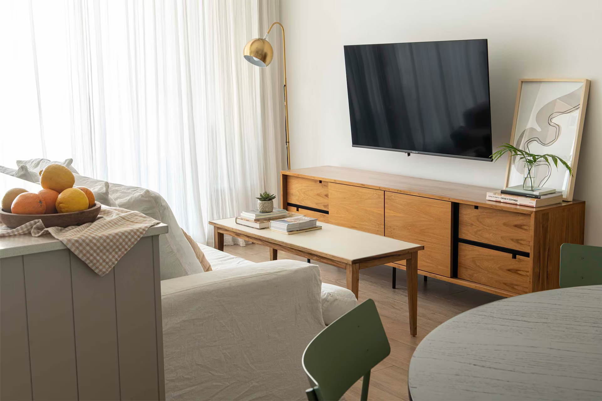 salon avec meuble bas bois
