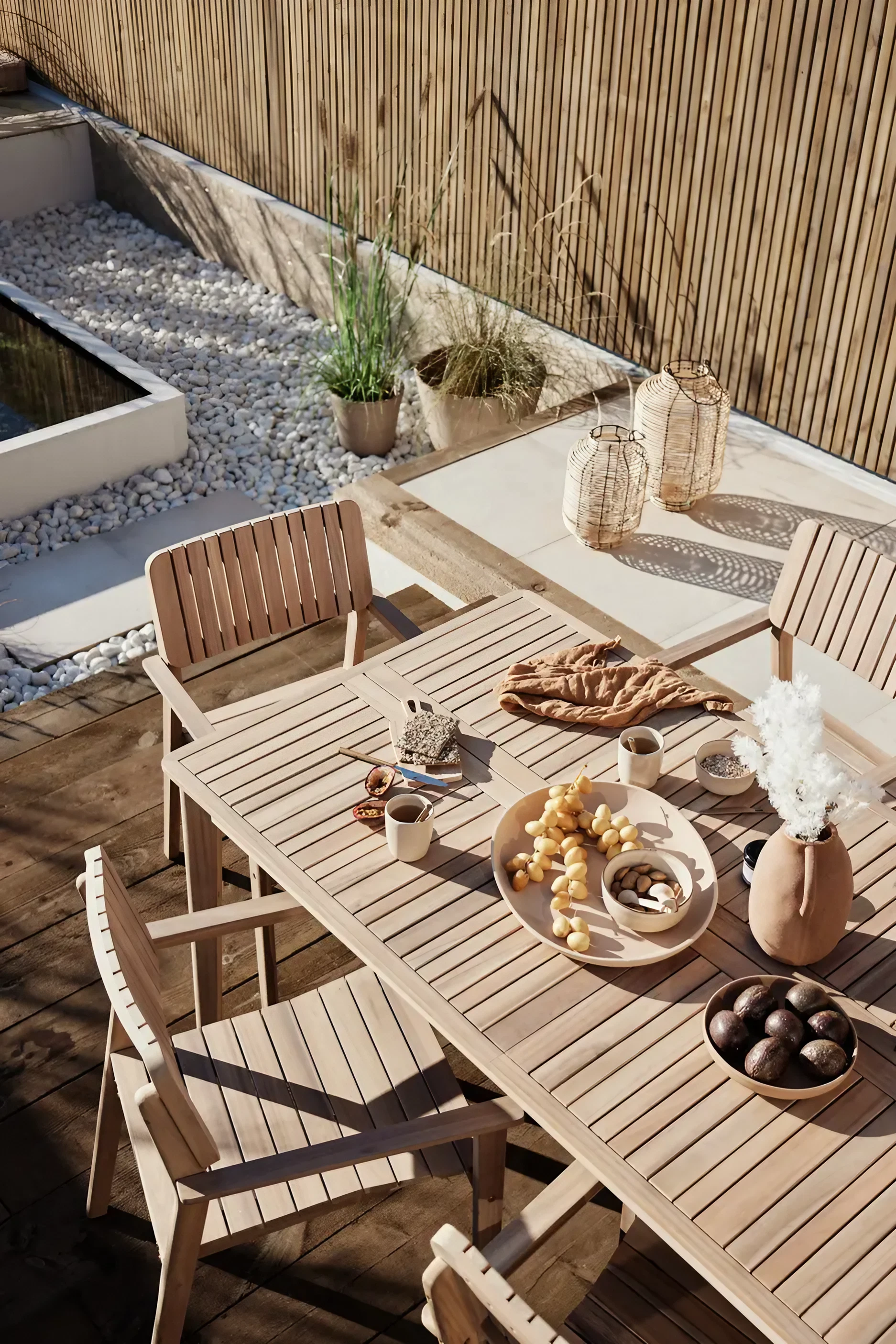 jardin de ville avec terrasse bois Leroy Merlin