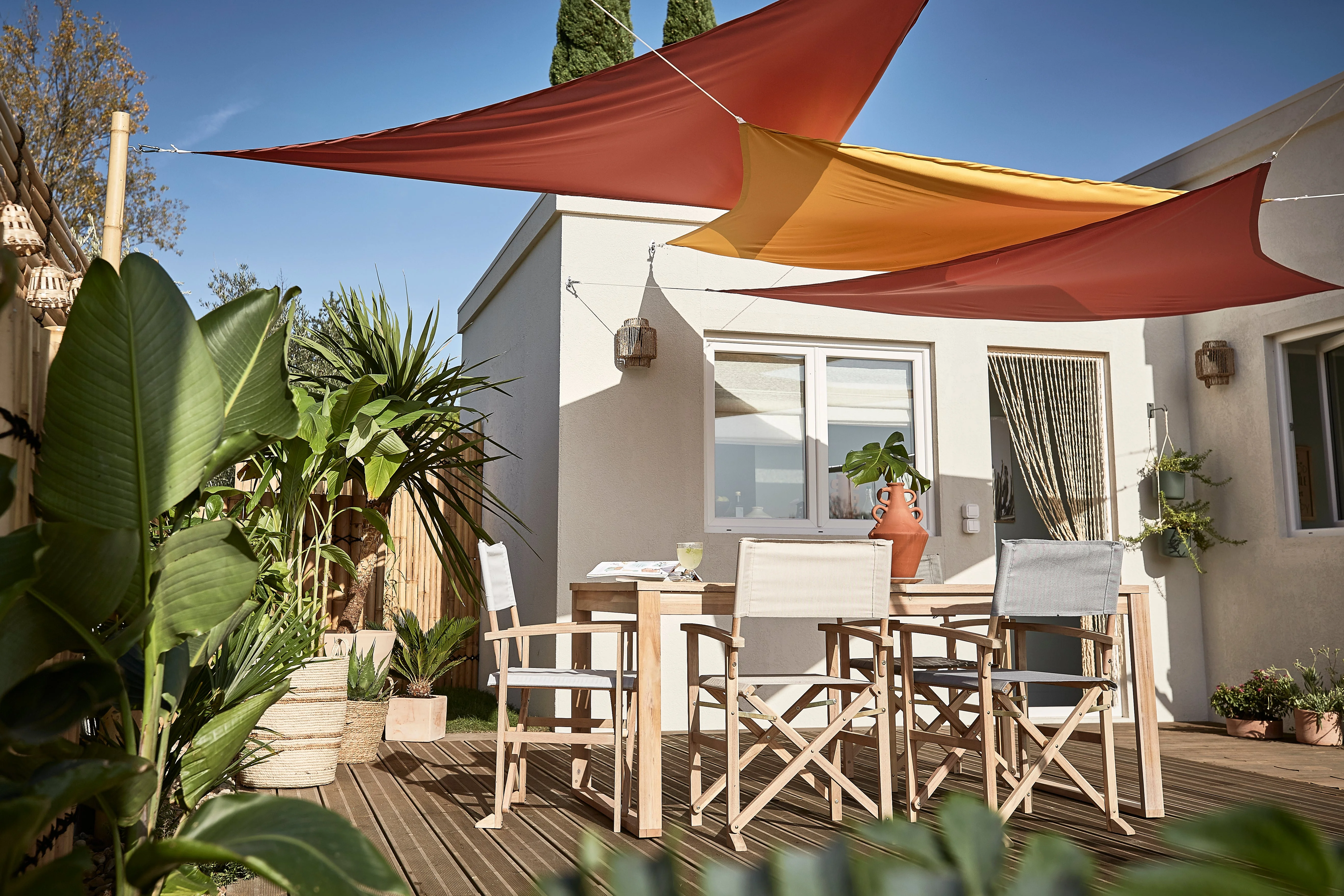 terrasse avec voile d'ombrage