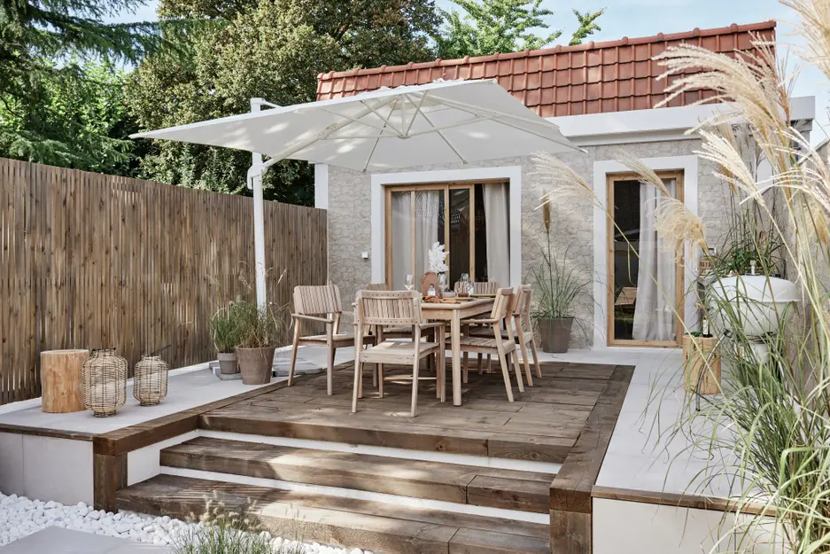 jardin de ville avec terrasse bois Leroy Merlin