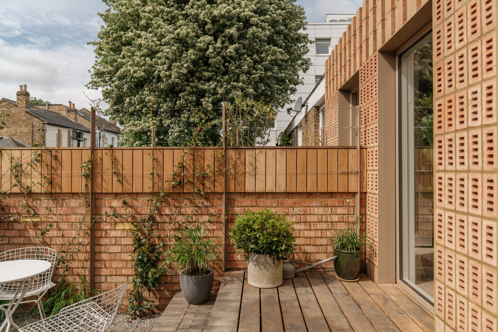 terrasse petite maison de ville 45m2 décoration contemporaine terrasse petite maison de ville 45m2 décoration contemporaine