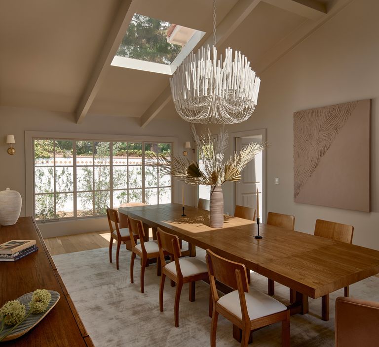 salle à manger avec lustre design