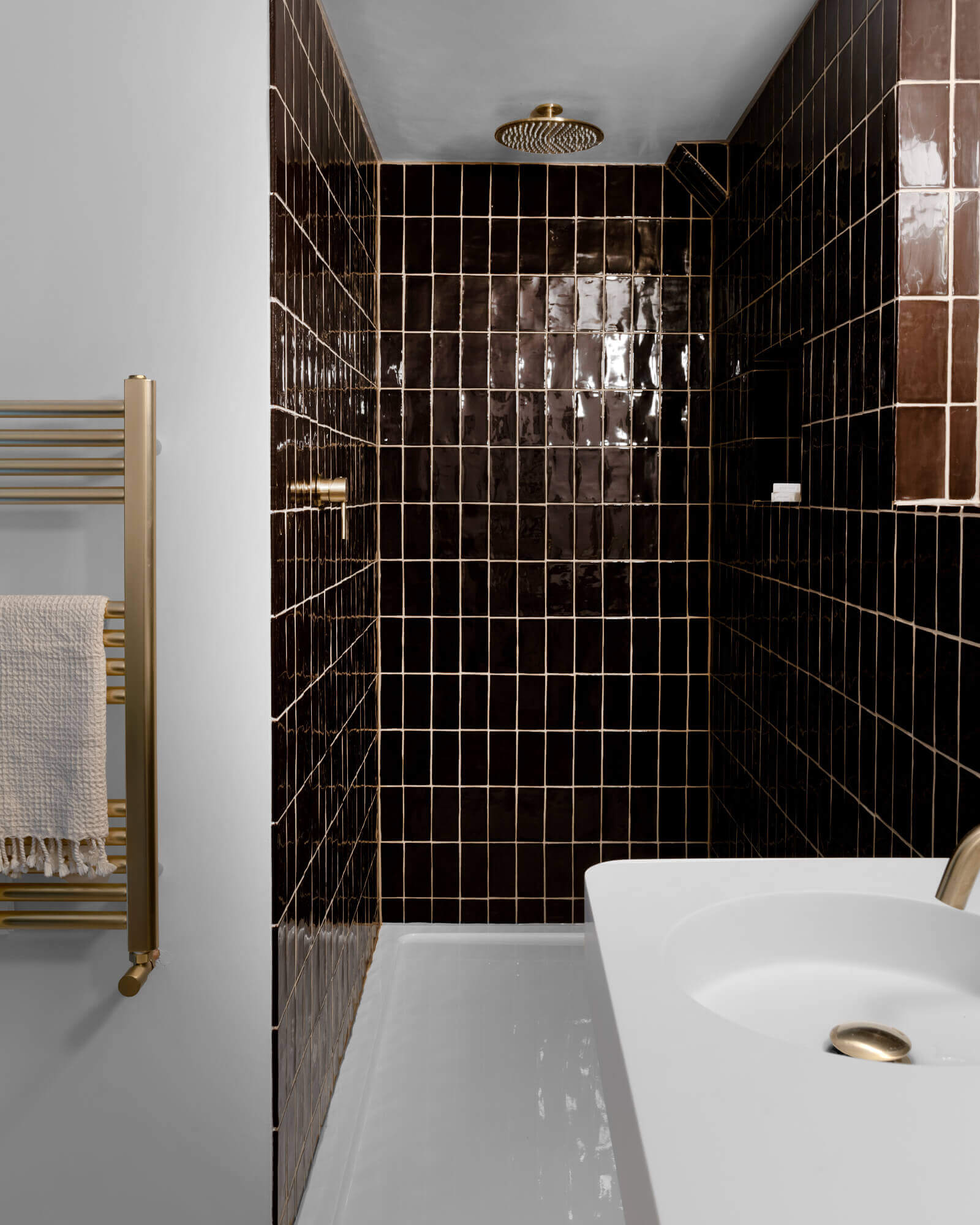 salle de bain carrelage marron maison en bois salle de bain carrelage marron maison en bois