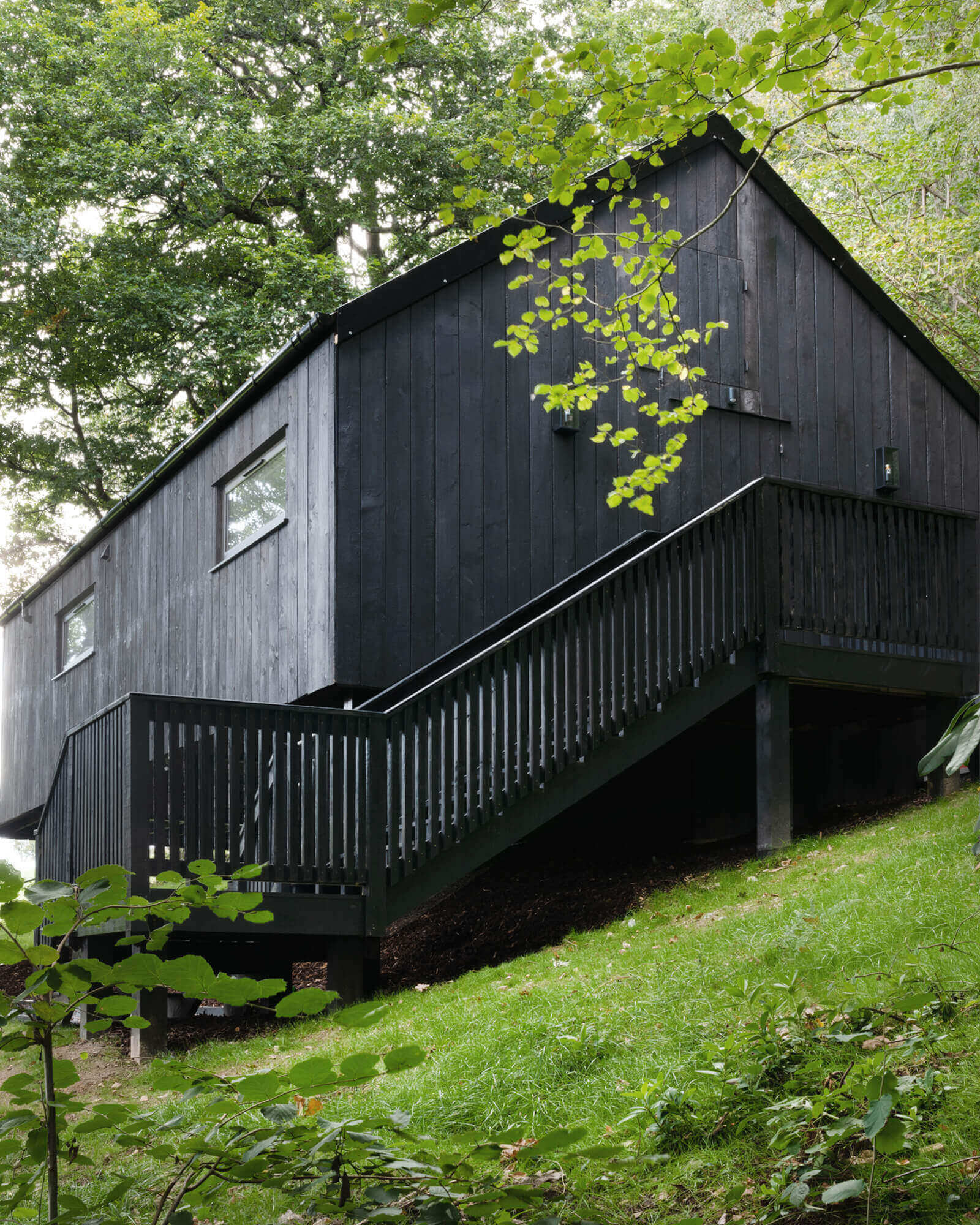 maison en bois noir maison en bois noir