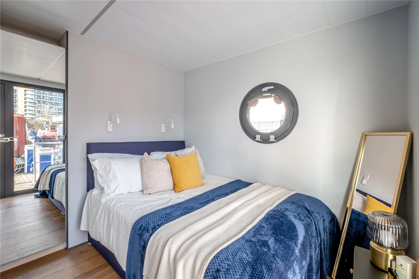 chambre avec hublot bateau