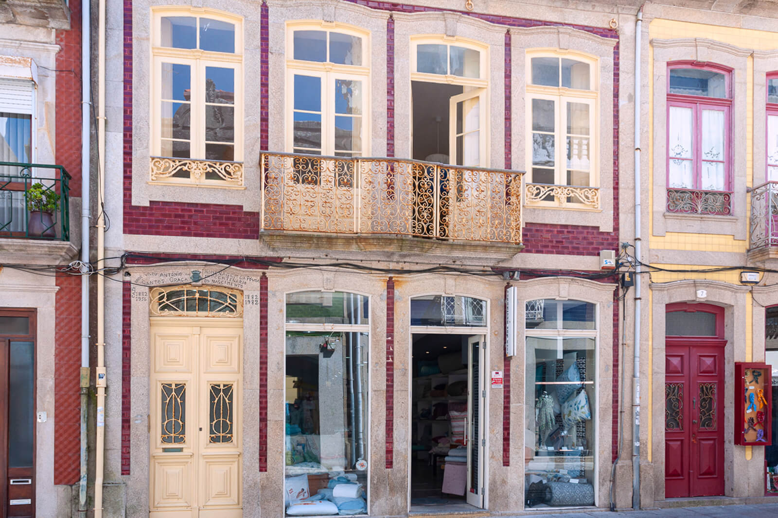façade bâtiment ancien Portugal façade bâtiment ancien Portugal