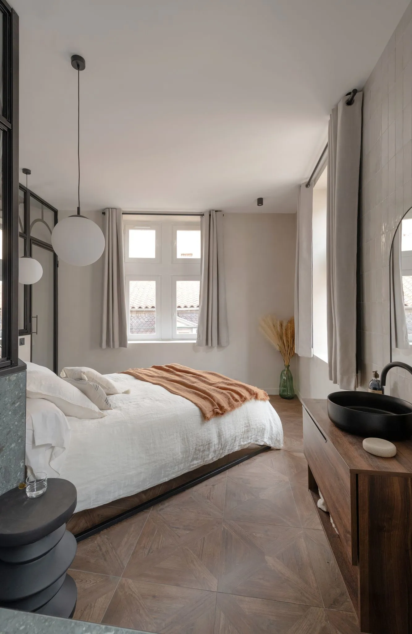 chambre avec verrière et salle de bain ouverte chambre avec verrière et salle de bain ouverte