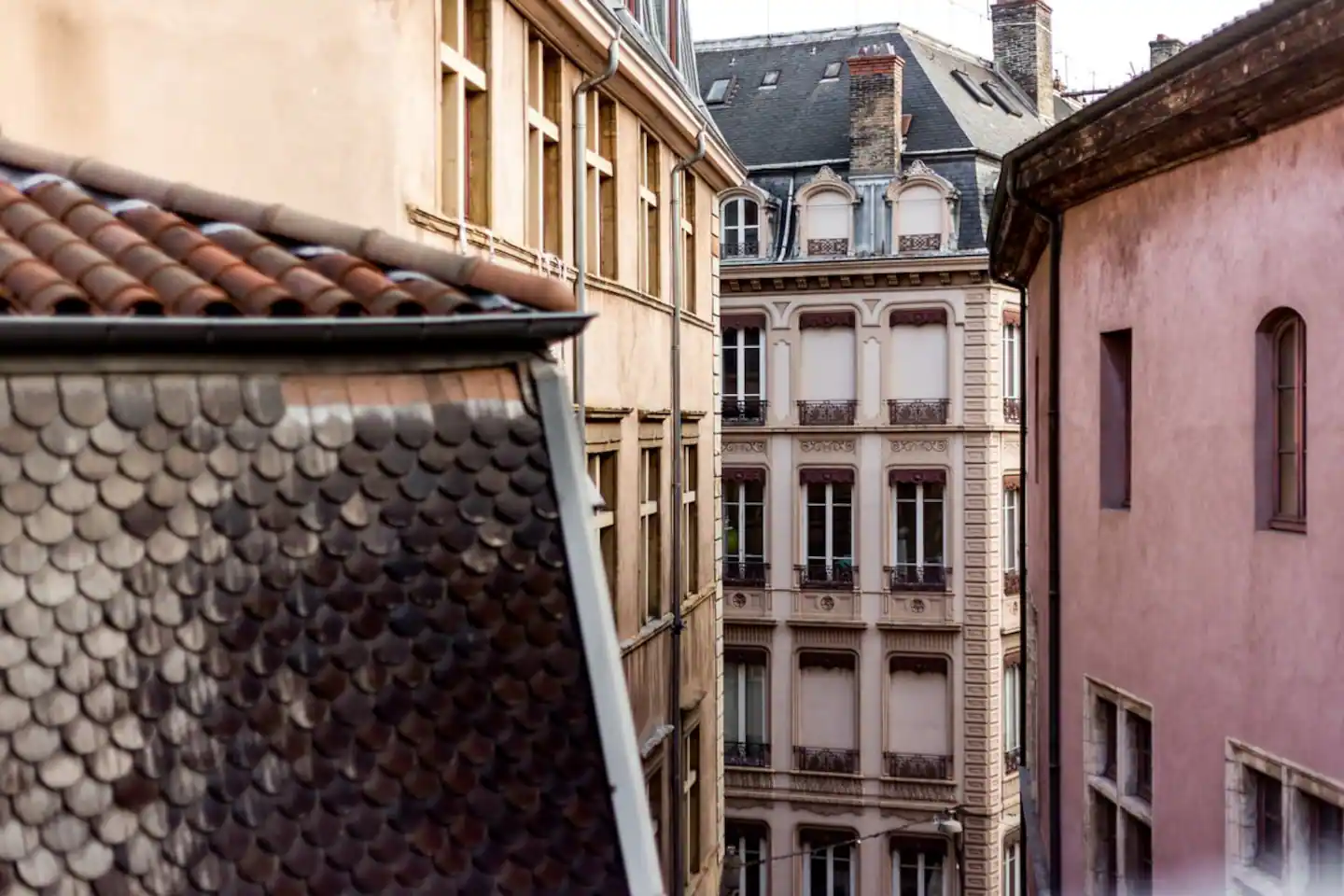 façade immeuble ancien Lyon façade immeuble ancien Lyon