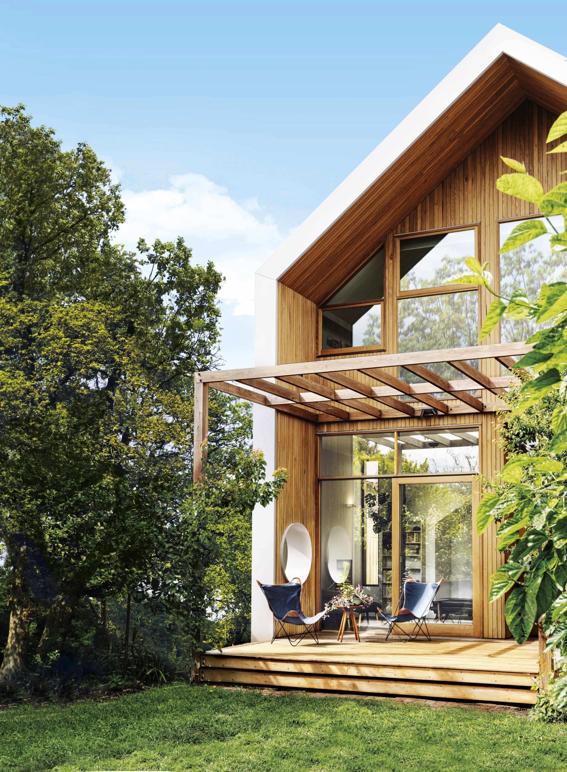 maison en bois contemporaine avec pergola maison en bois contemporaine avec pergola