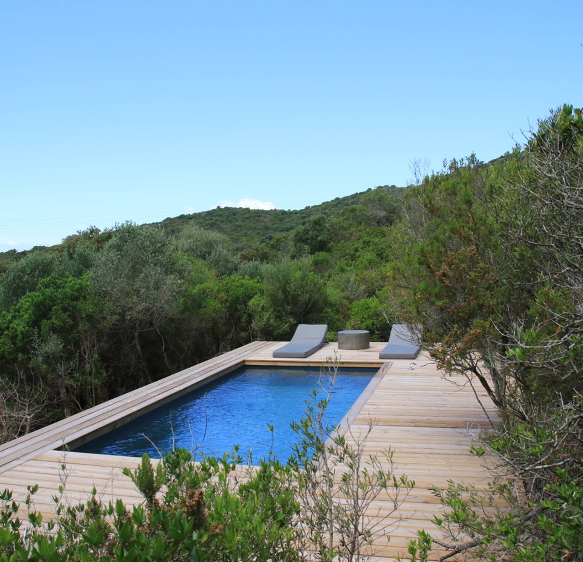 piscine plage en bois