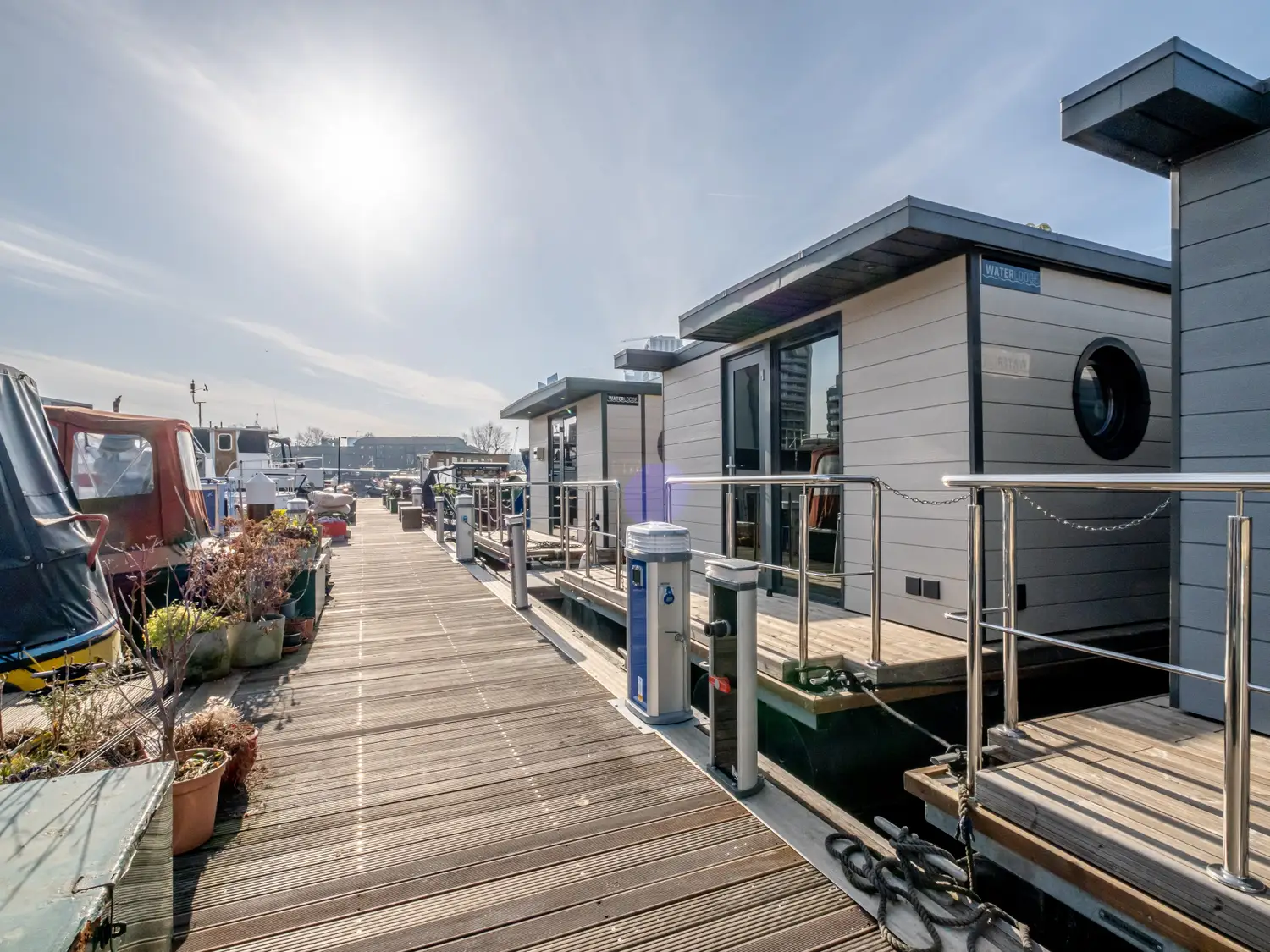 mini maison flottante 32m2