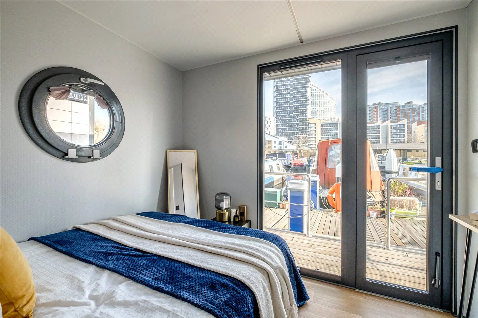 chambre mini maison flottante 32m2