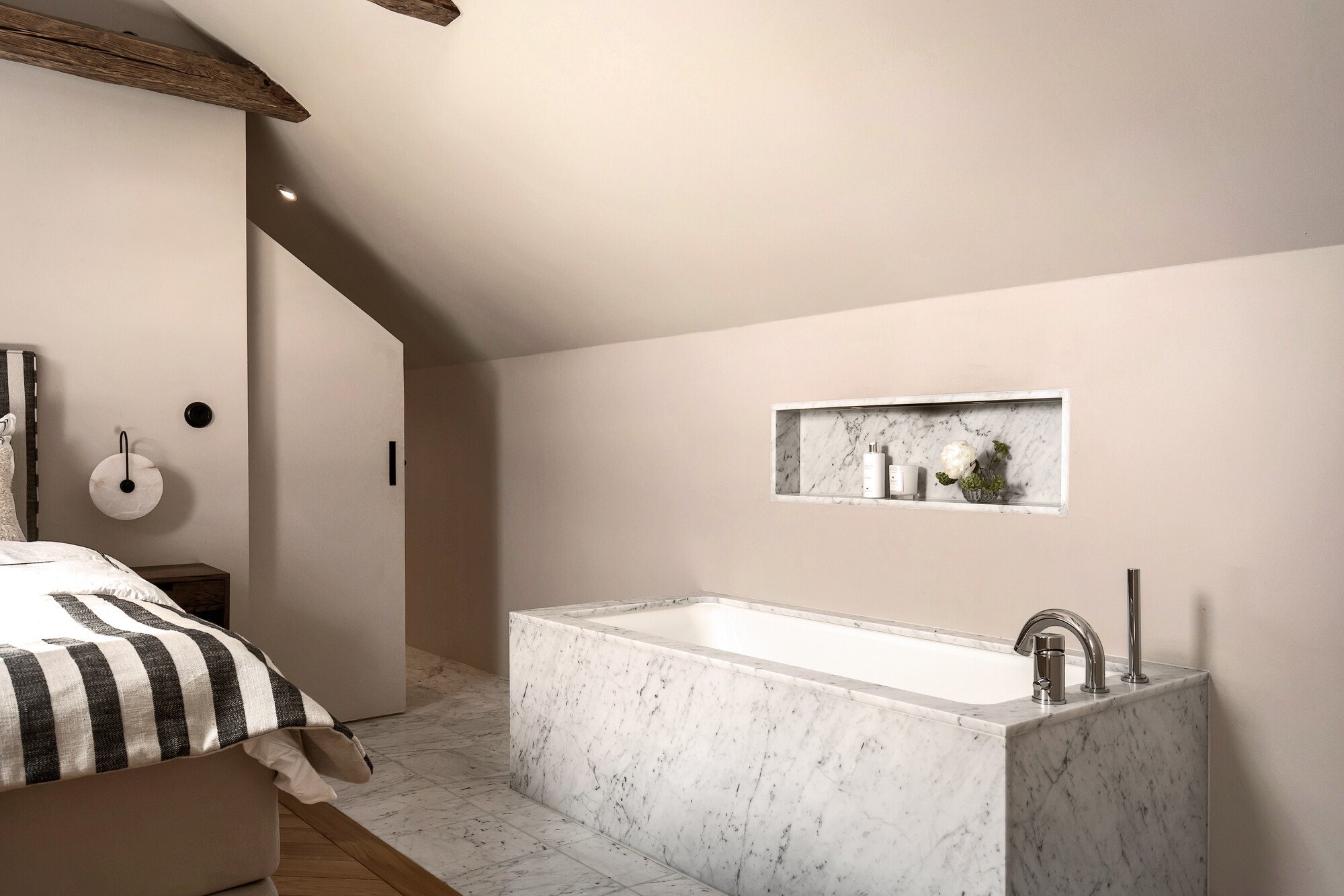 chambre avec baignoire