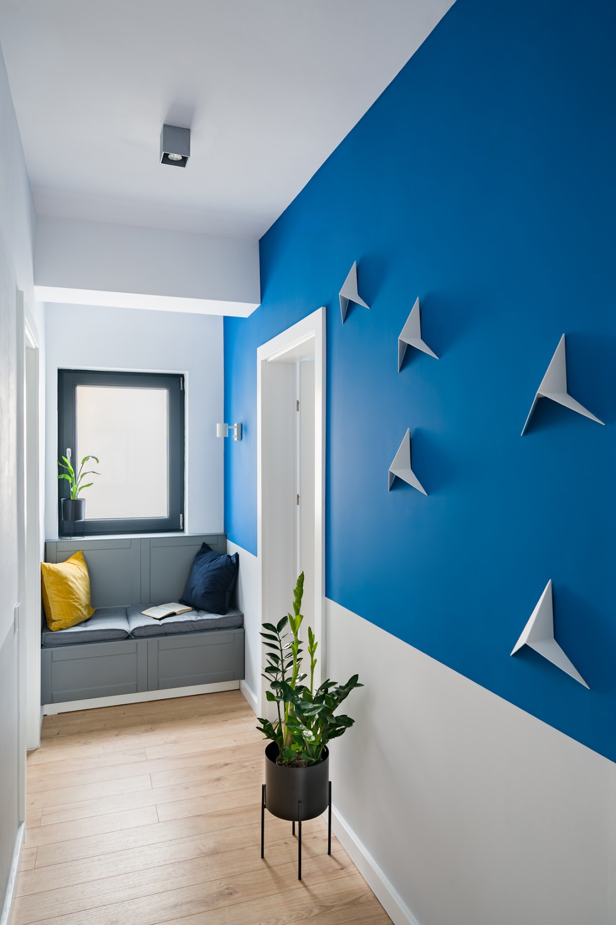 couloir mur bleu décoration design couloir mur bleu décoration design