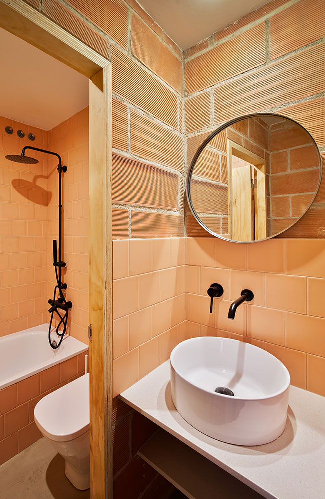 salle de bain terracotta