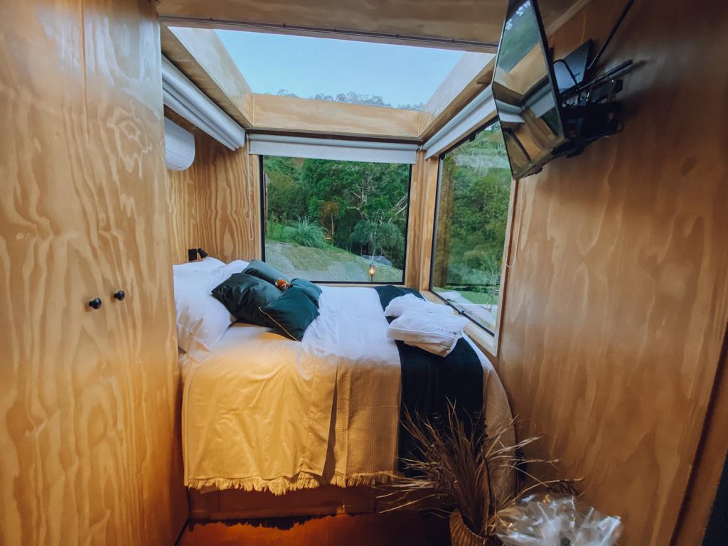 chambre mini maison container avec jacuzzi