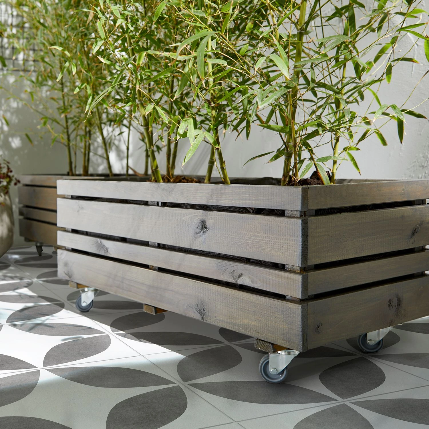 bac à plantes sur roulettes