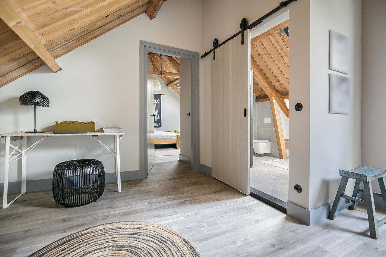 palier maison ancienne décoration contemporaine