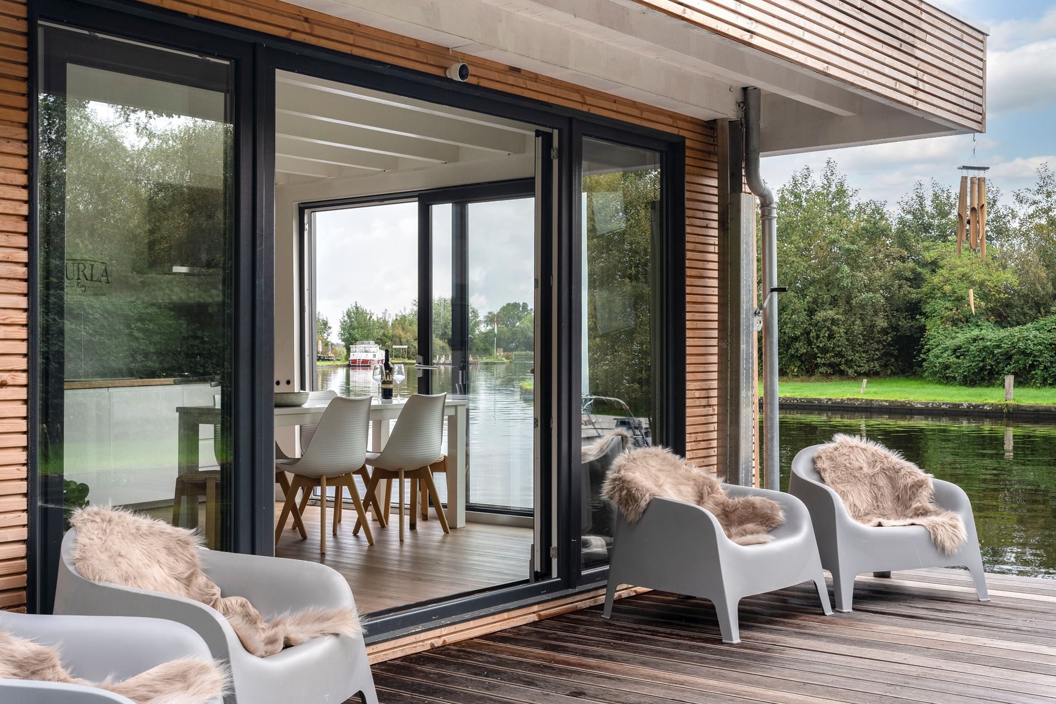 terrasse petite maison flottante 51m2