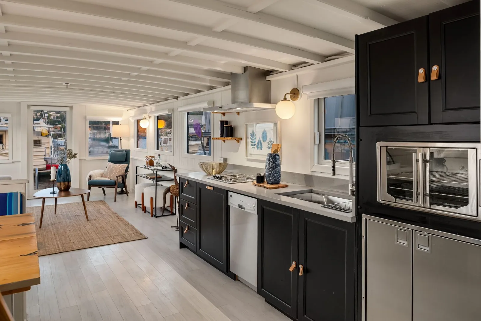 cuisine et salon houseboat petite maison 46m2 cuisine et salon houseboat petite maison 46m2