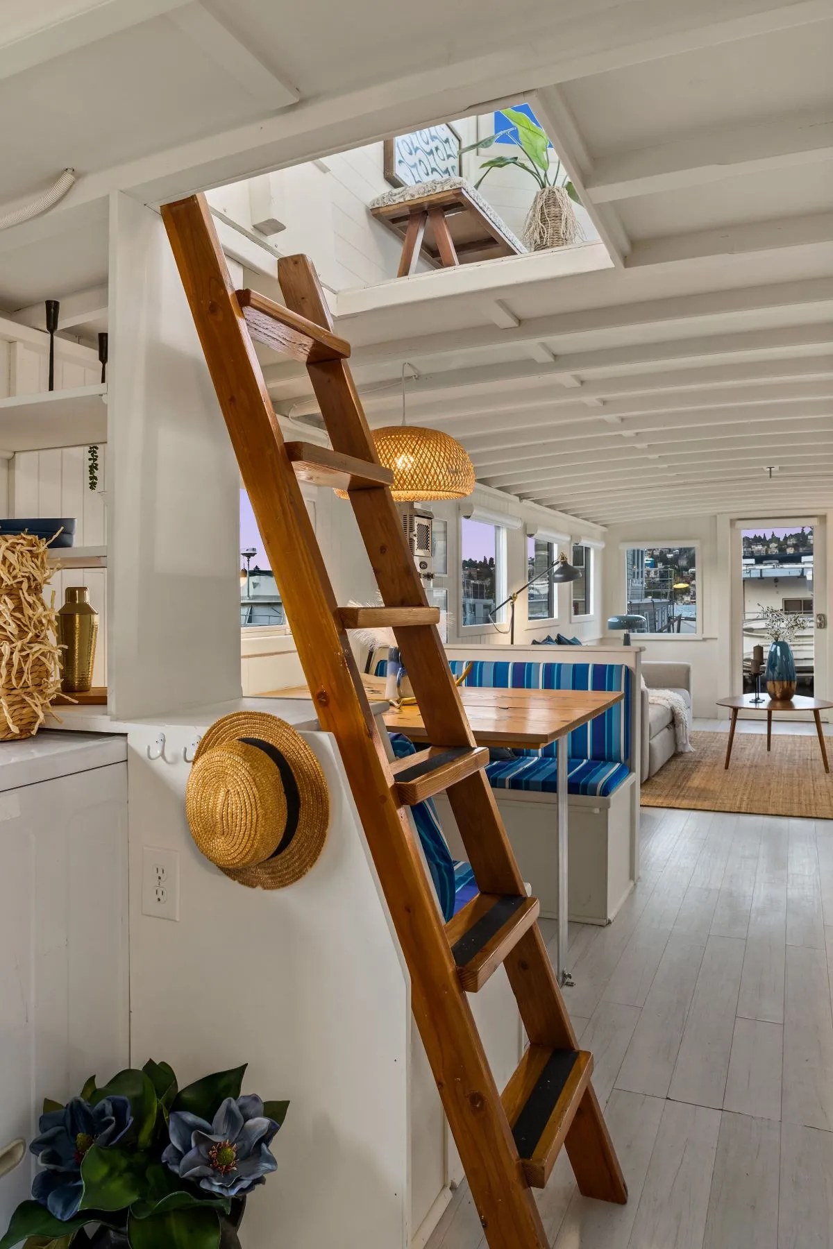 accès chambre houseboat petite maison 46m2 accès chambre houseboat petite maison 46m2