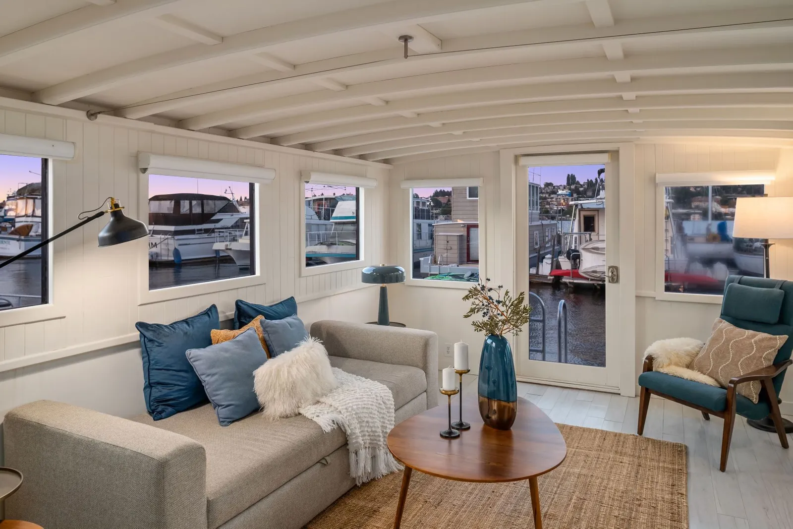 salon houseboat petite maison 46m2 salon houseboat petite maison 46m2