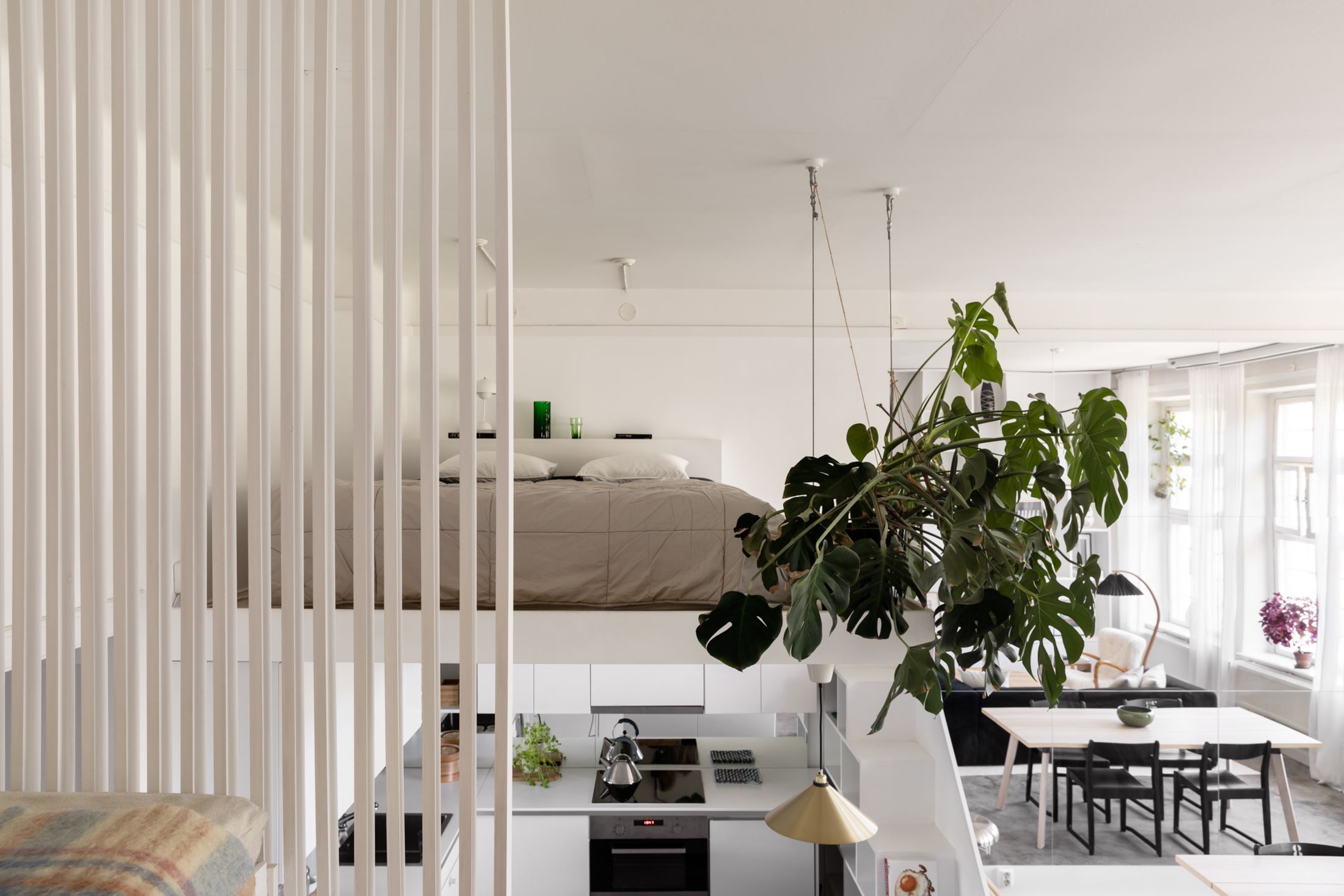 chambre sur mezzanine studio 54m2 décoration contemporaine
