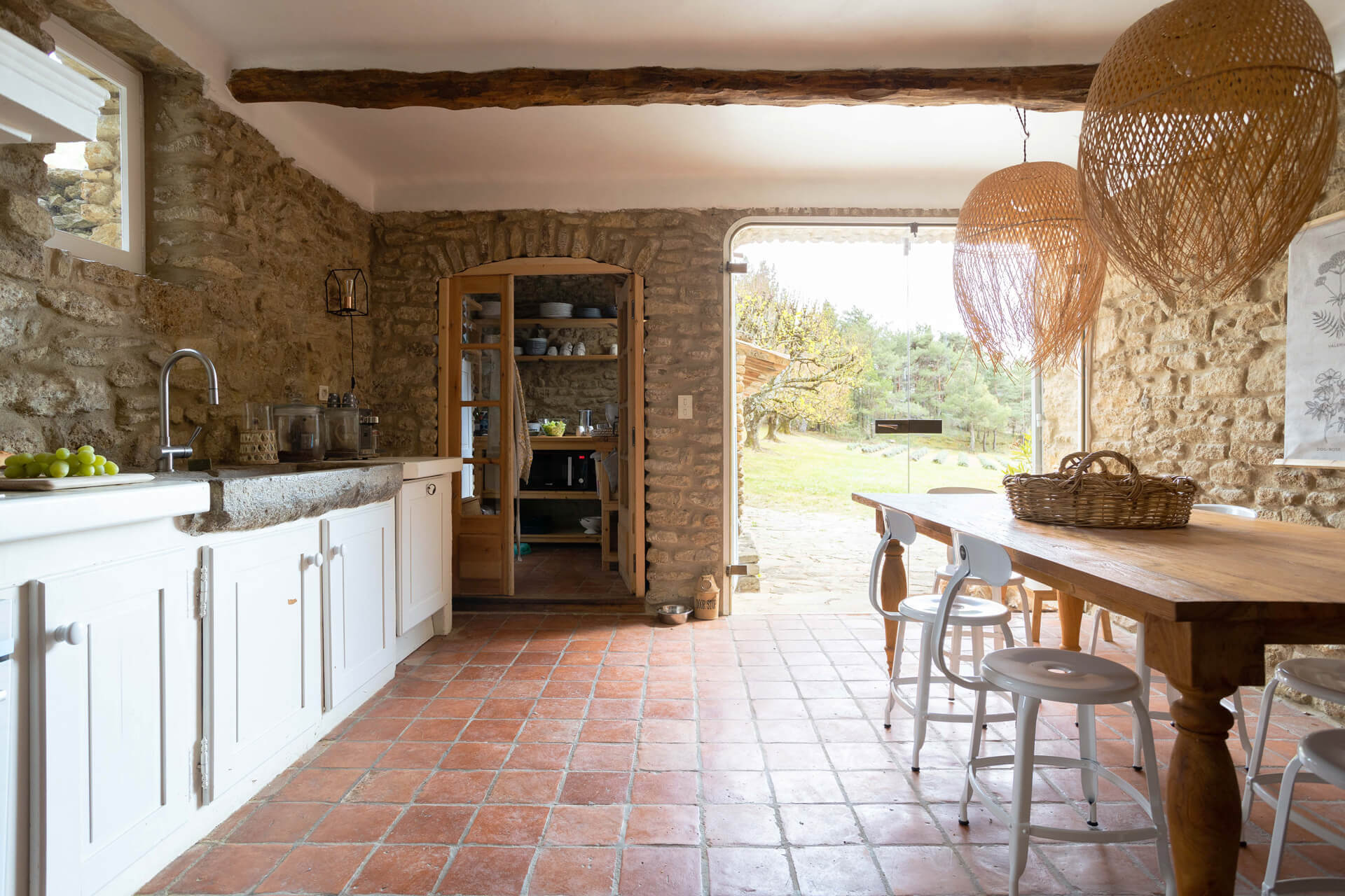 cuisine maison en pierre Le mas Couvaloup en Provence cuisine maison en pierre Le mas Couvaloup en Provence