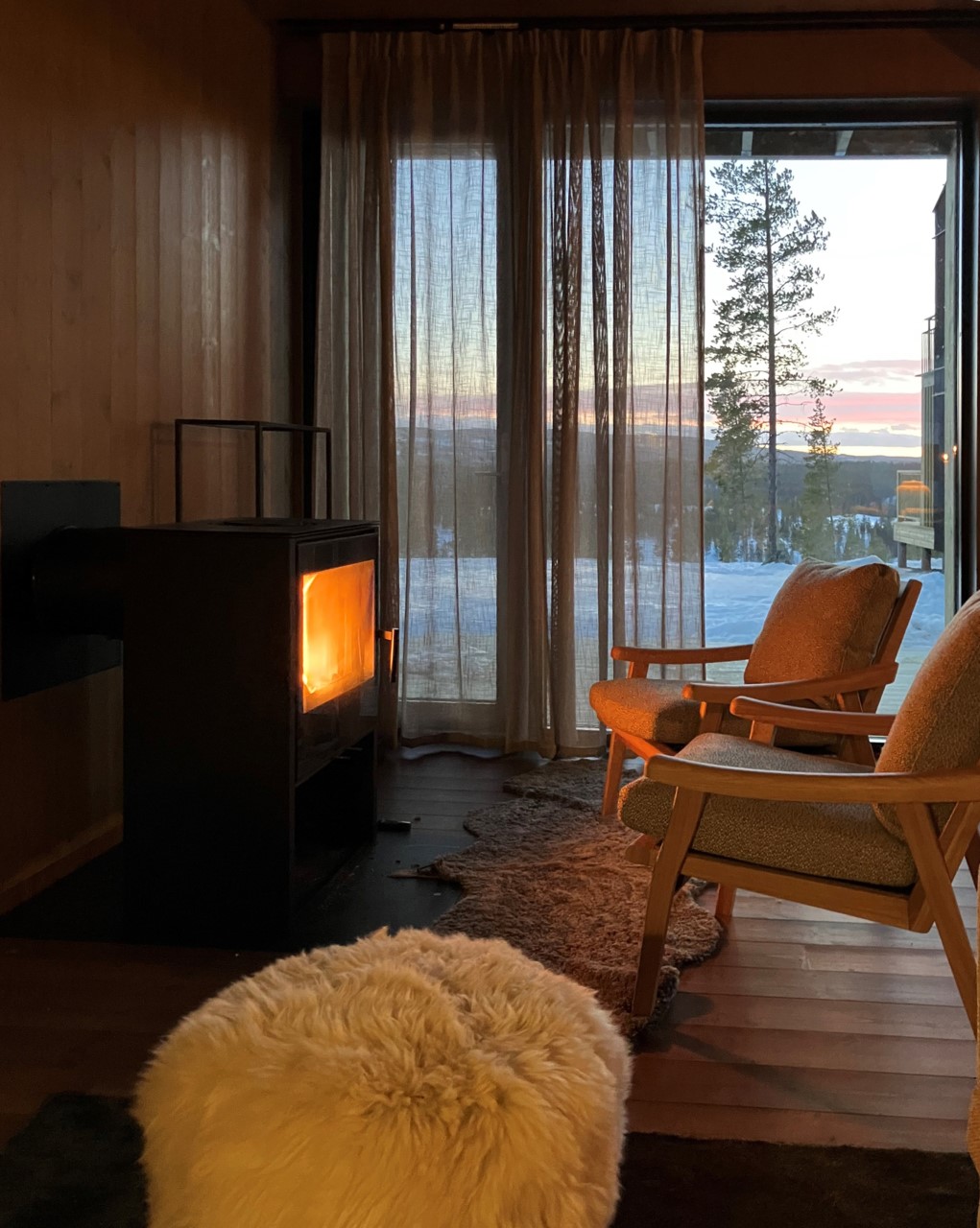 salon avec poêle maison en bois salon avec poêle maison en bois