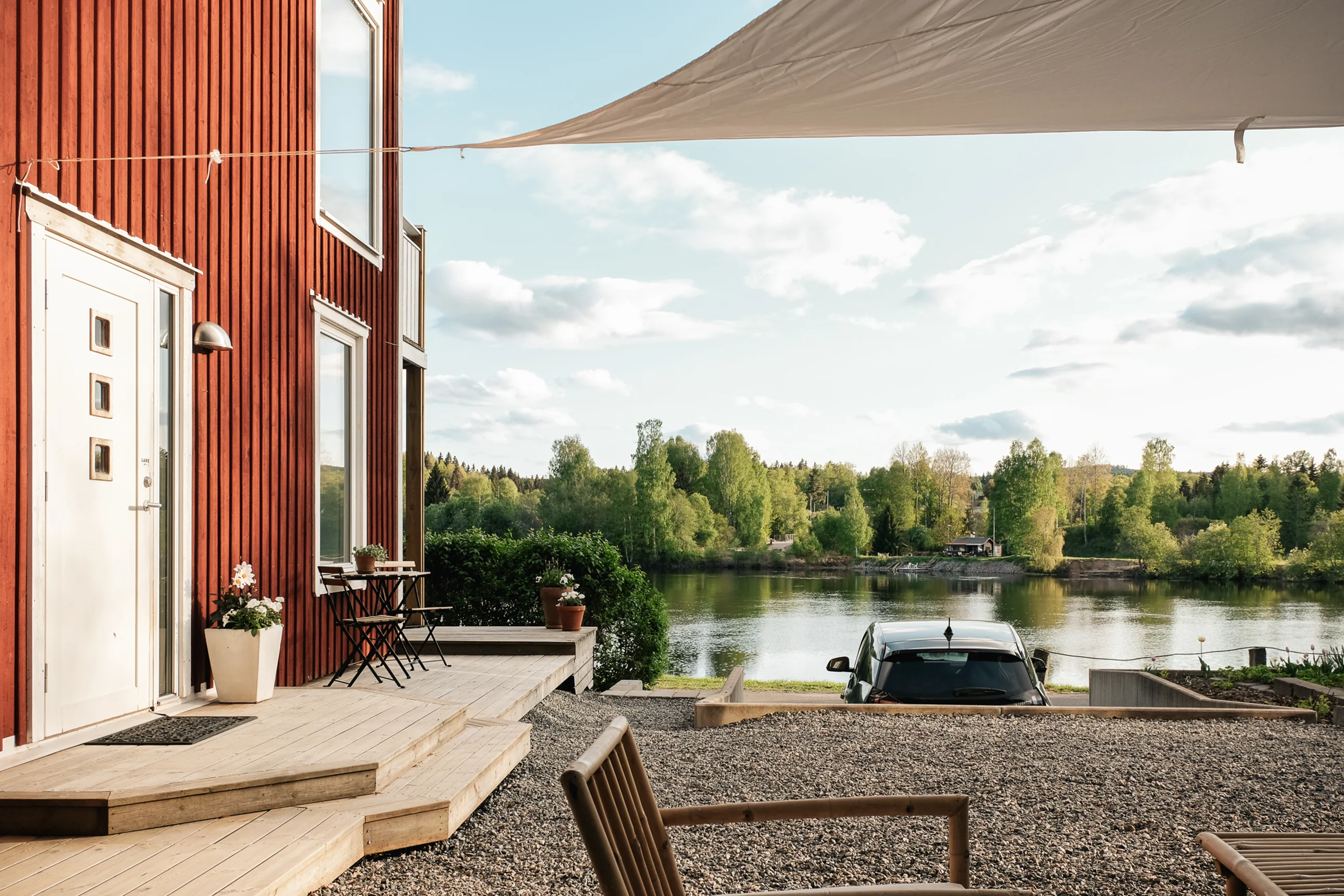 terrasse gravillons maison en bois