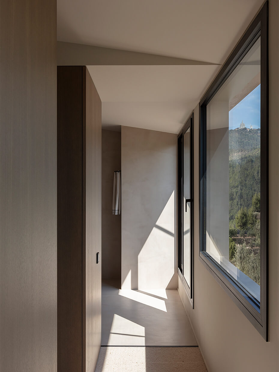 couloir avec fenêtre couloir avec fenêtre