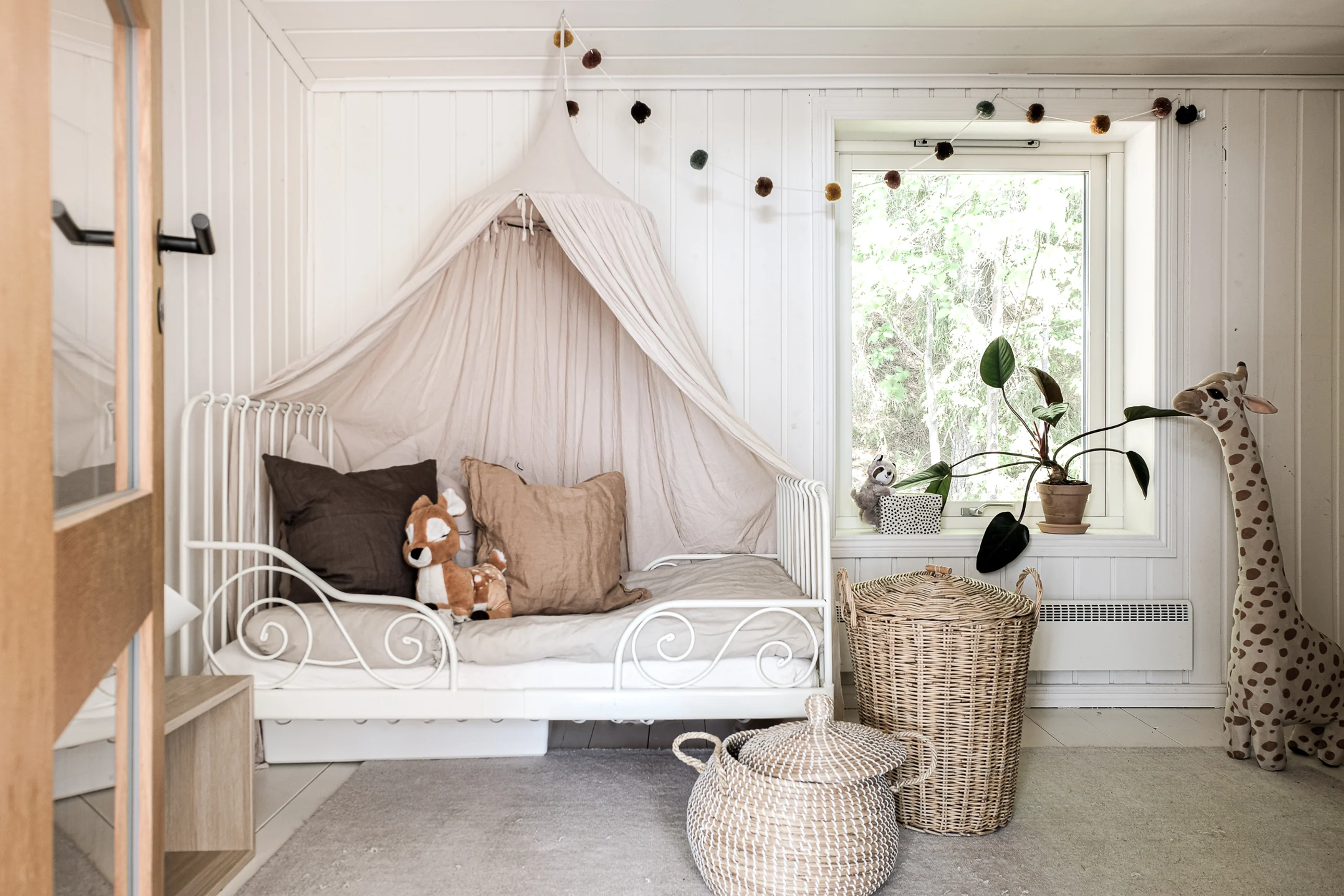 chambre enfant maison en bois décoration scandinave