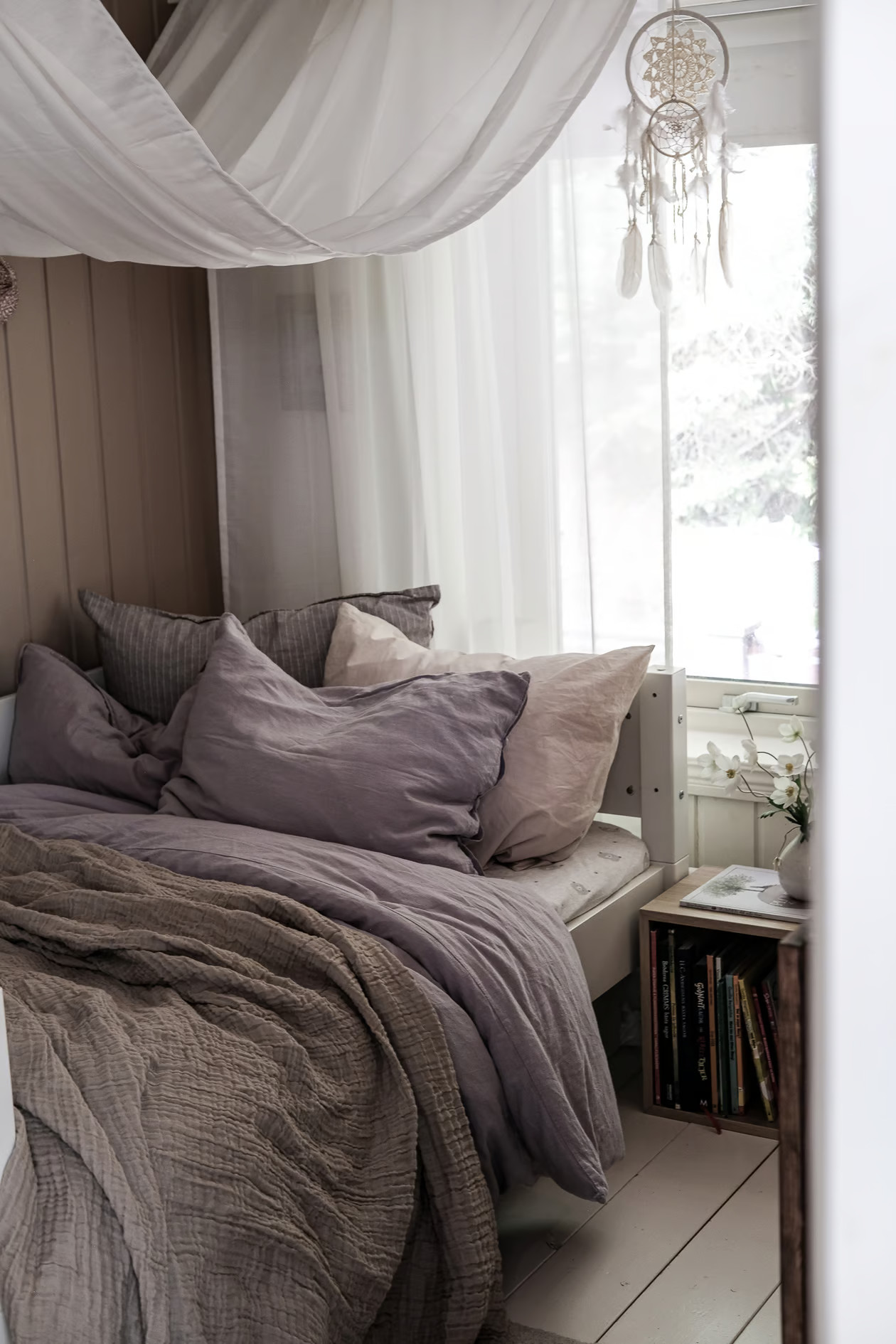 chambre avec ciel de lit
