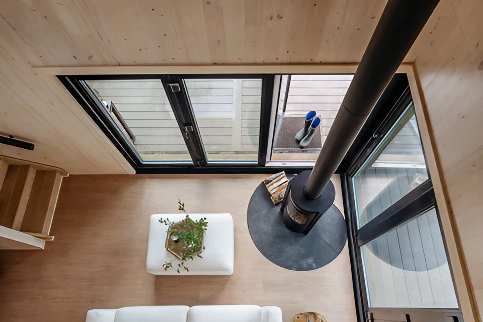 vue salon maison en bois CABN décoration moderne