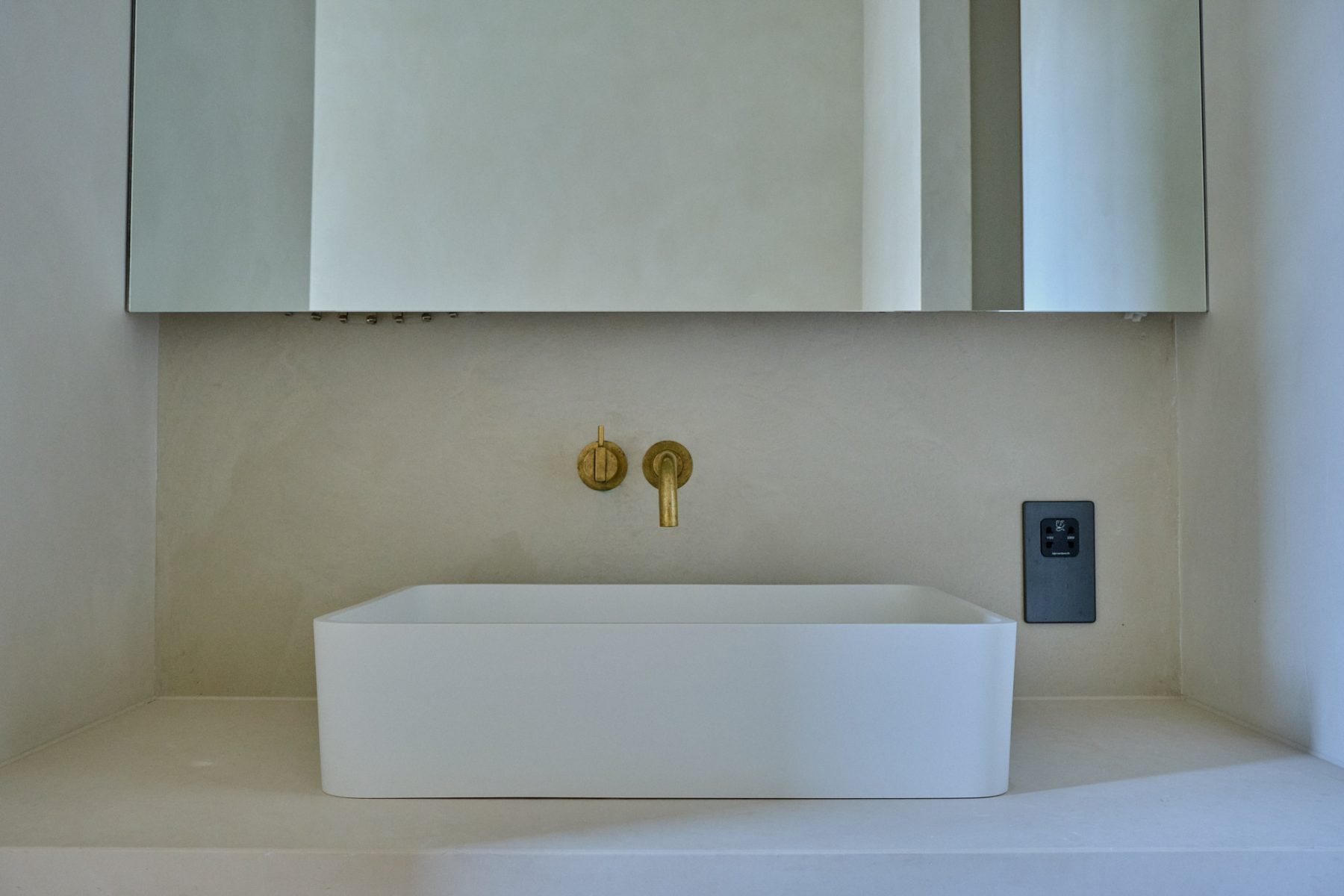 lavabo style timbre d lavabo style timbre d'office dans salle de bain