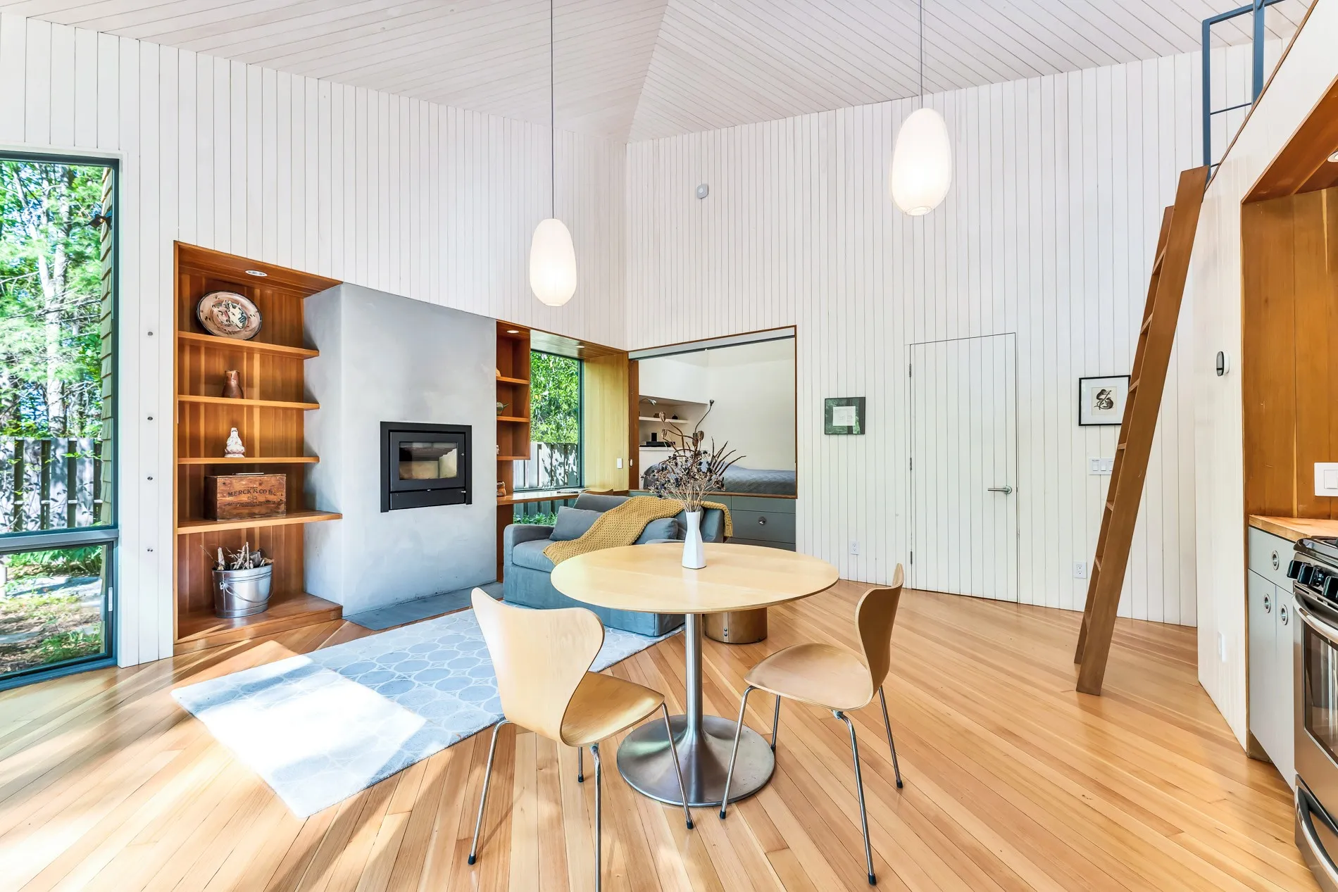 salon et cuisine petite maison en bois 54m2