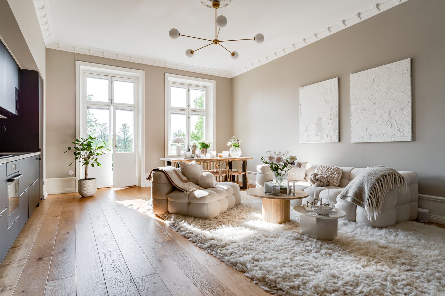salon avec poêle faïence et cuisine ouverte décoration scandinave design salon avec poêle faïence et cuisine ouverte décoration scandinave design