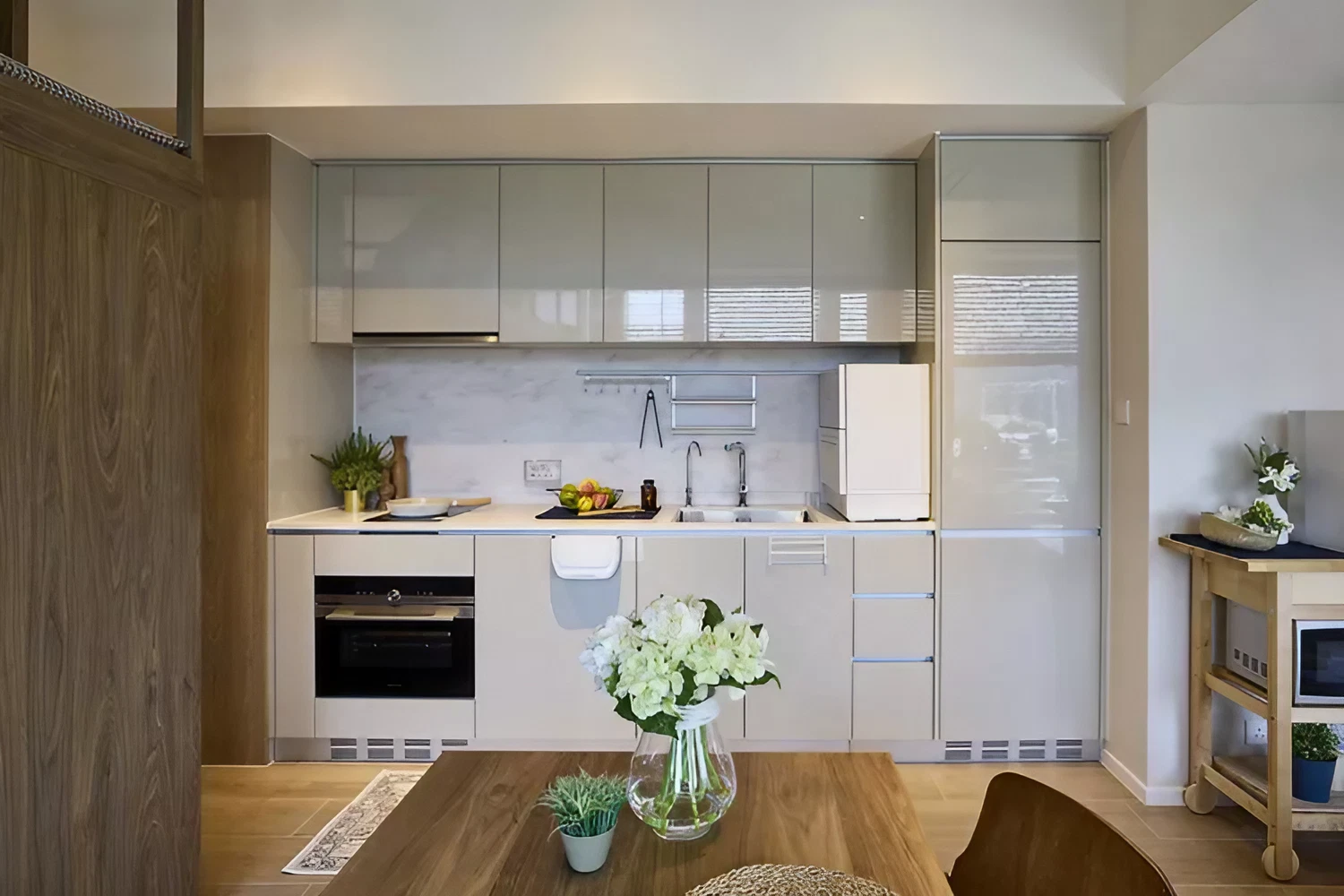 cuisine laquée blanche petit appartement 43m2