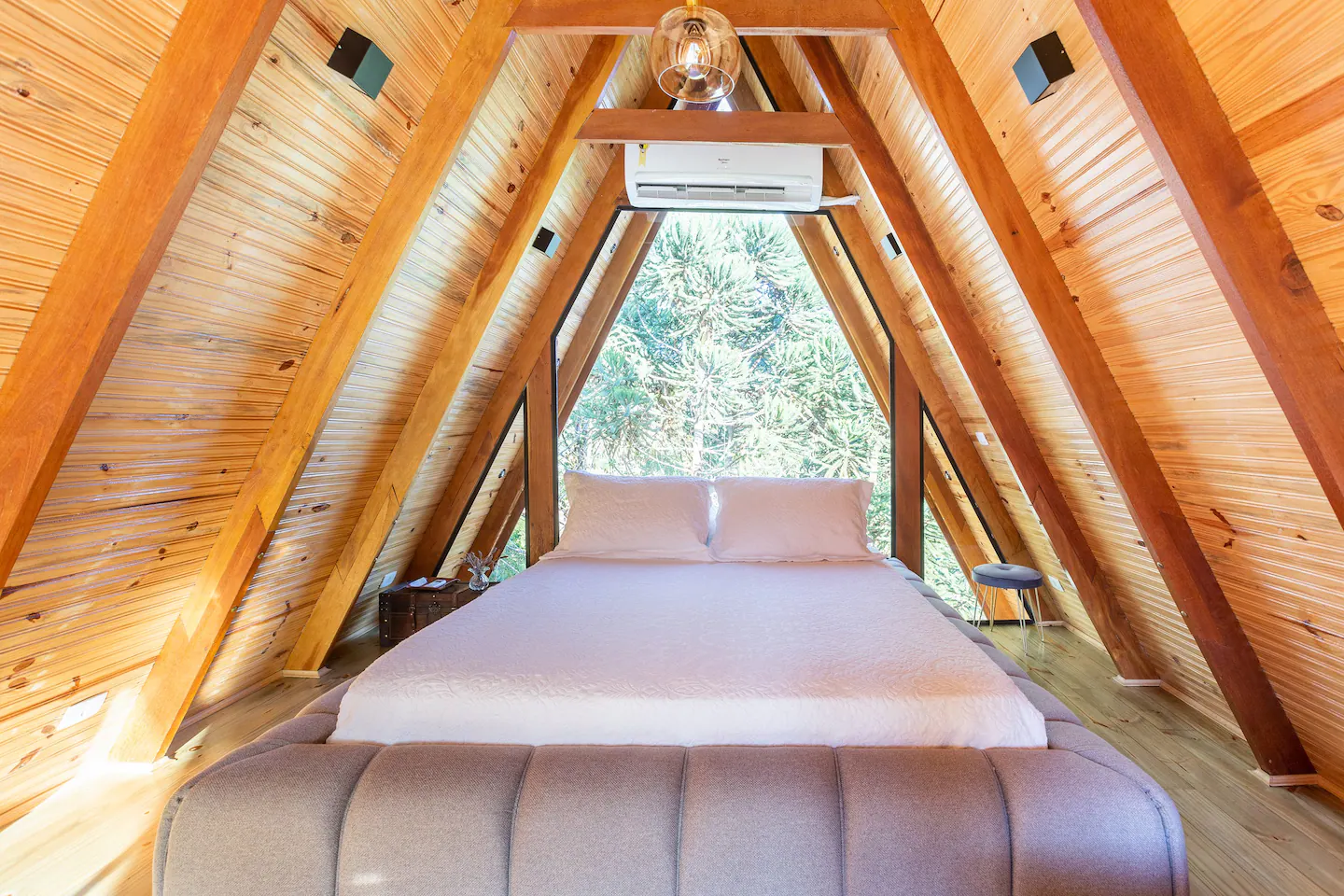 chambre mansardée maison en bois
