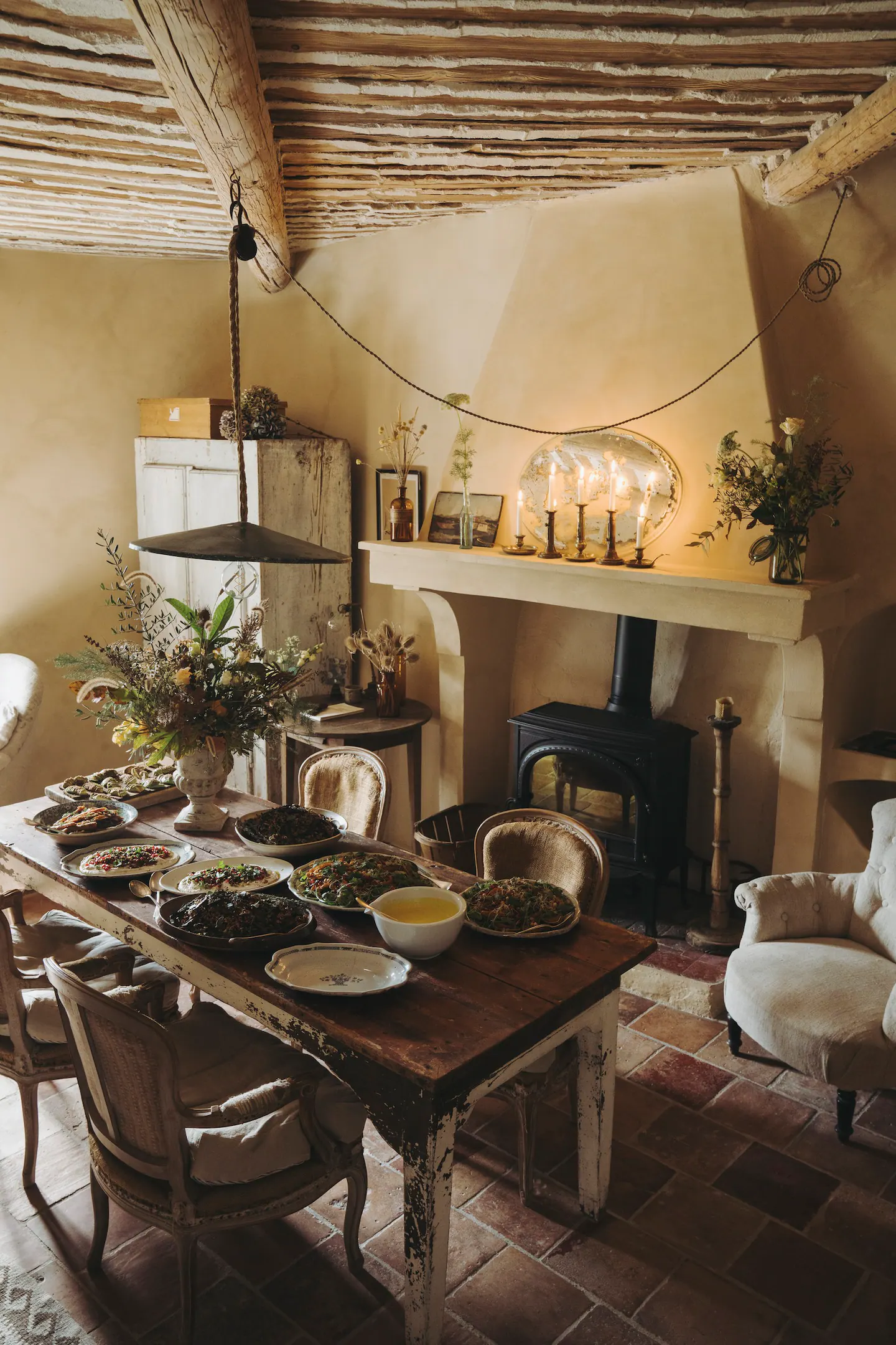 salle à manger décoration rustique chic maison en pierres