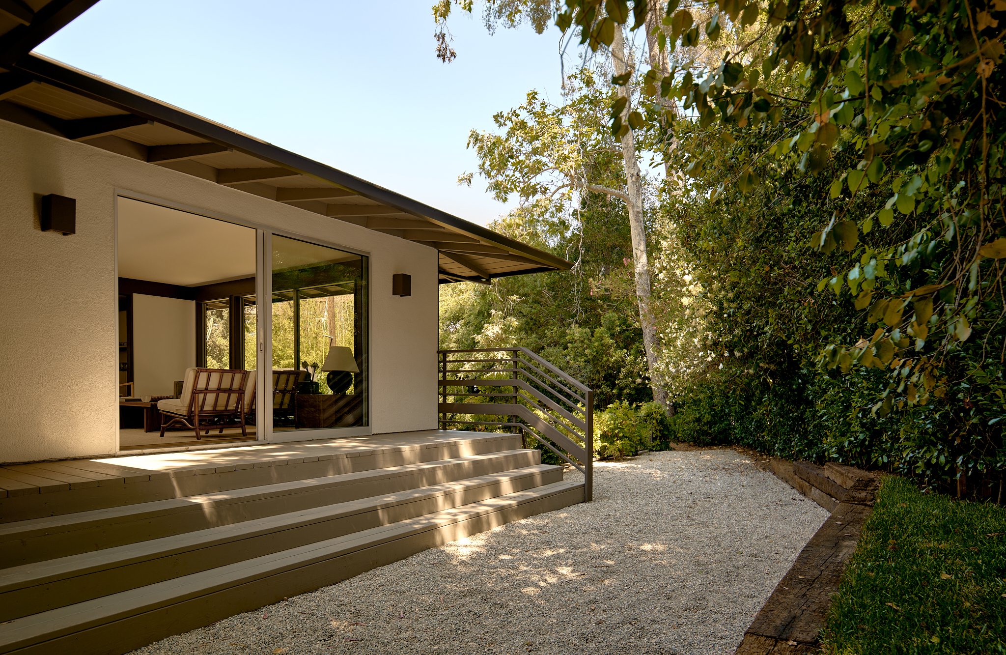 maison contemporaine avec jardin
