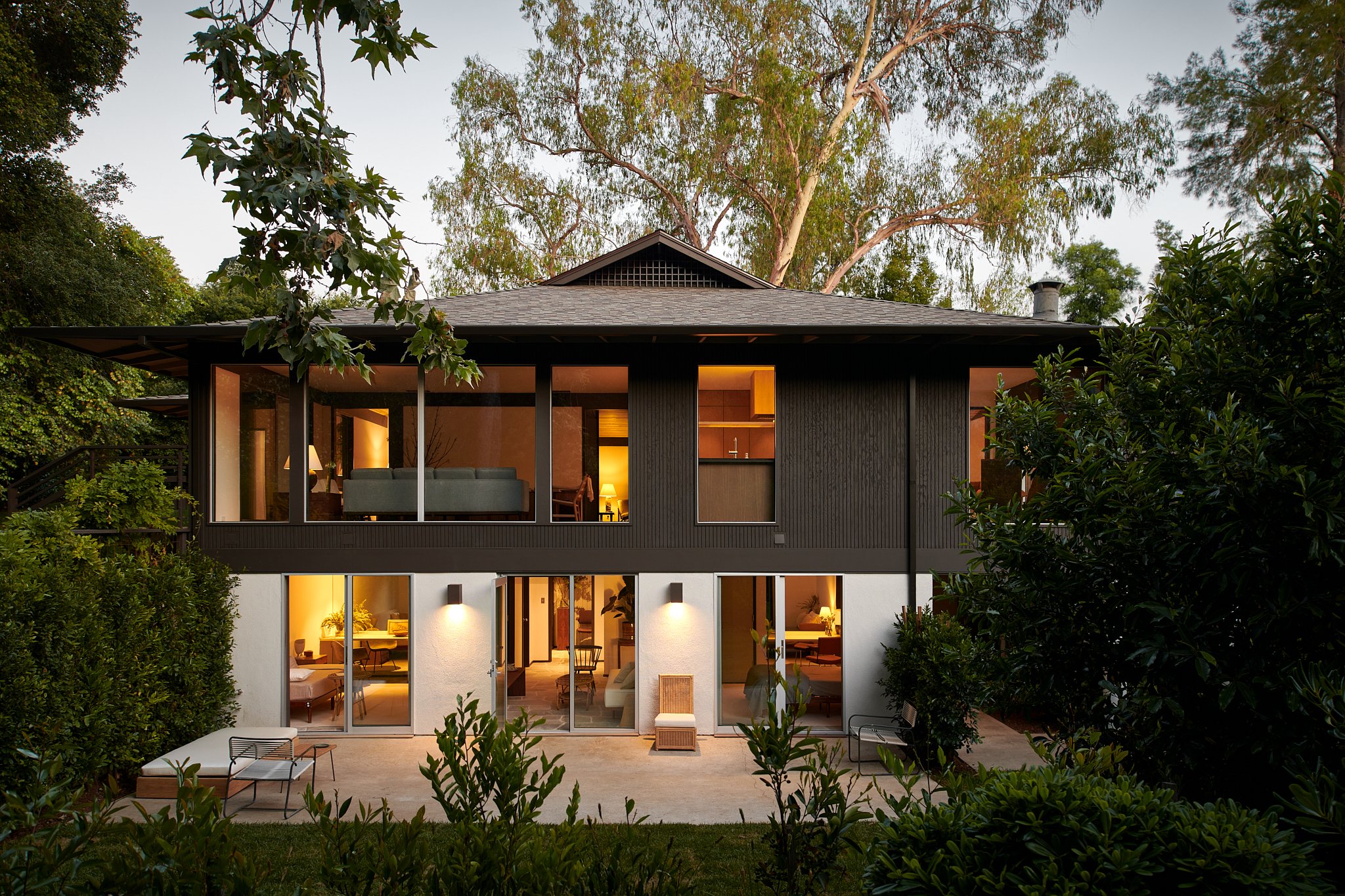 maison contemporaine avec jardin