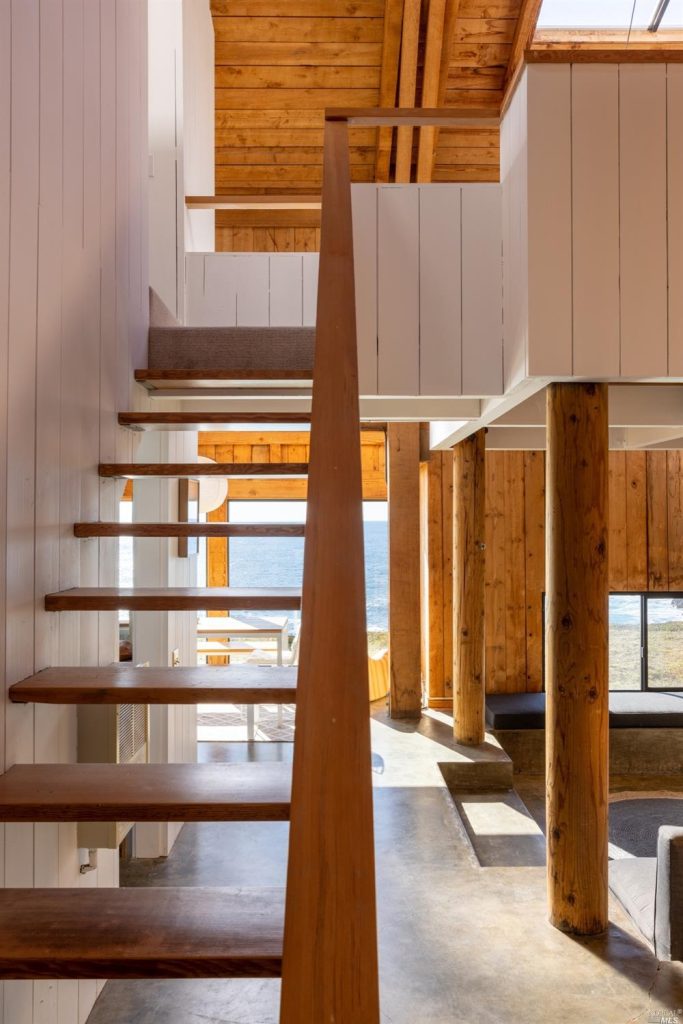 escalier appartement en bois