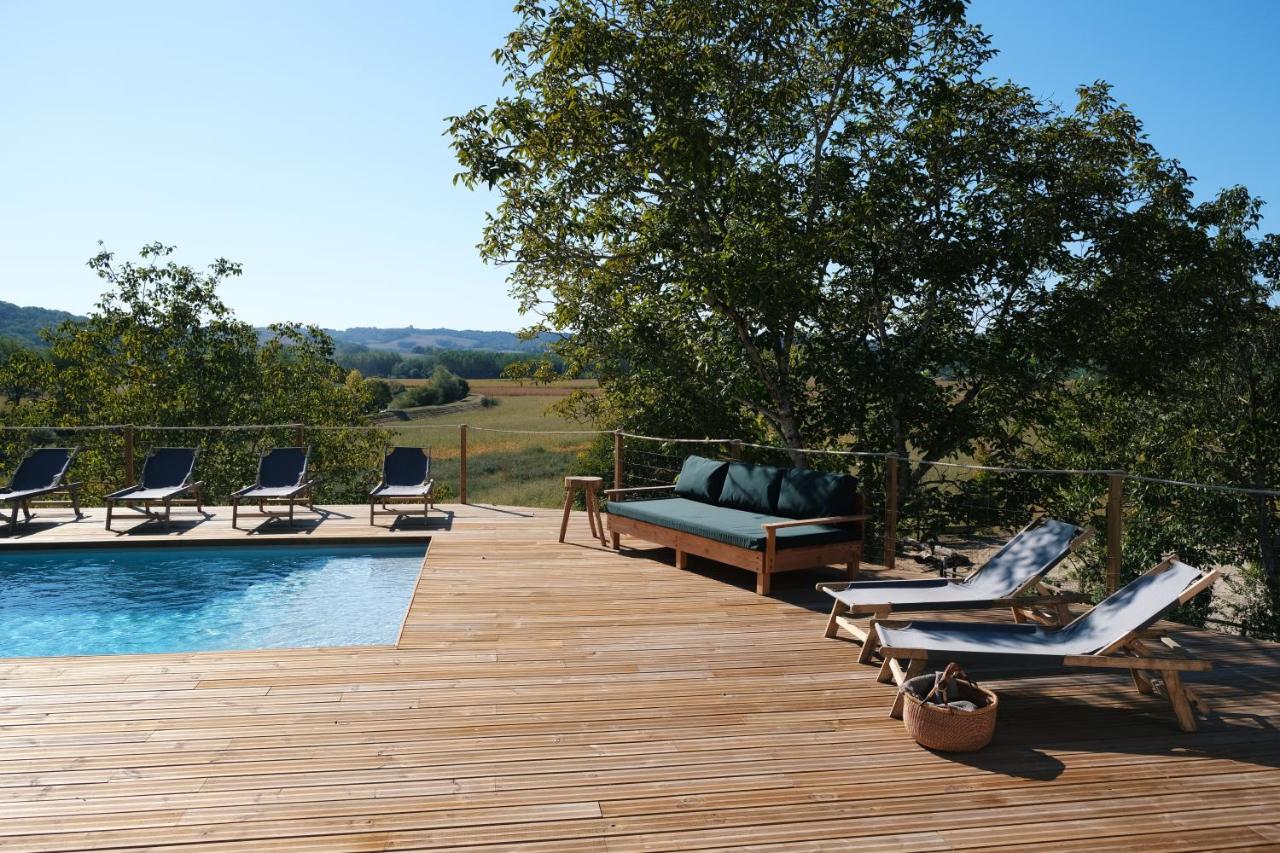 piscine avec terrasse en bois Domaine de l piscine avec terrasse en bois Domaine de l'Ermitage