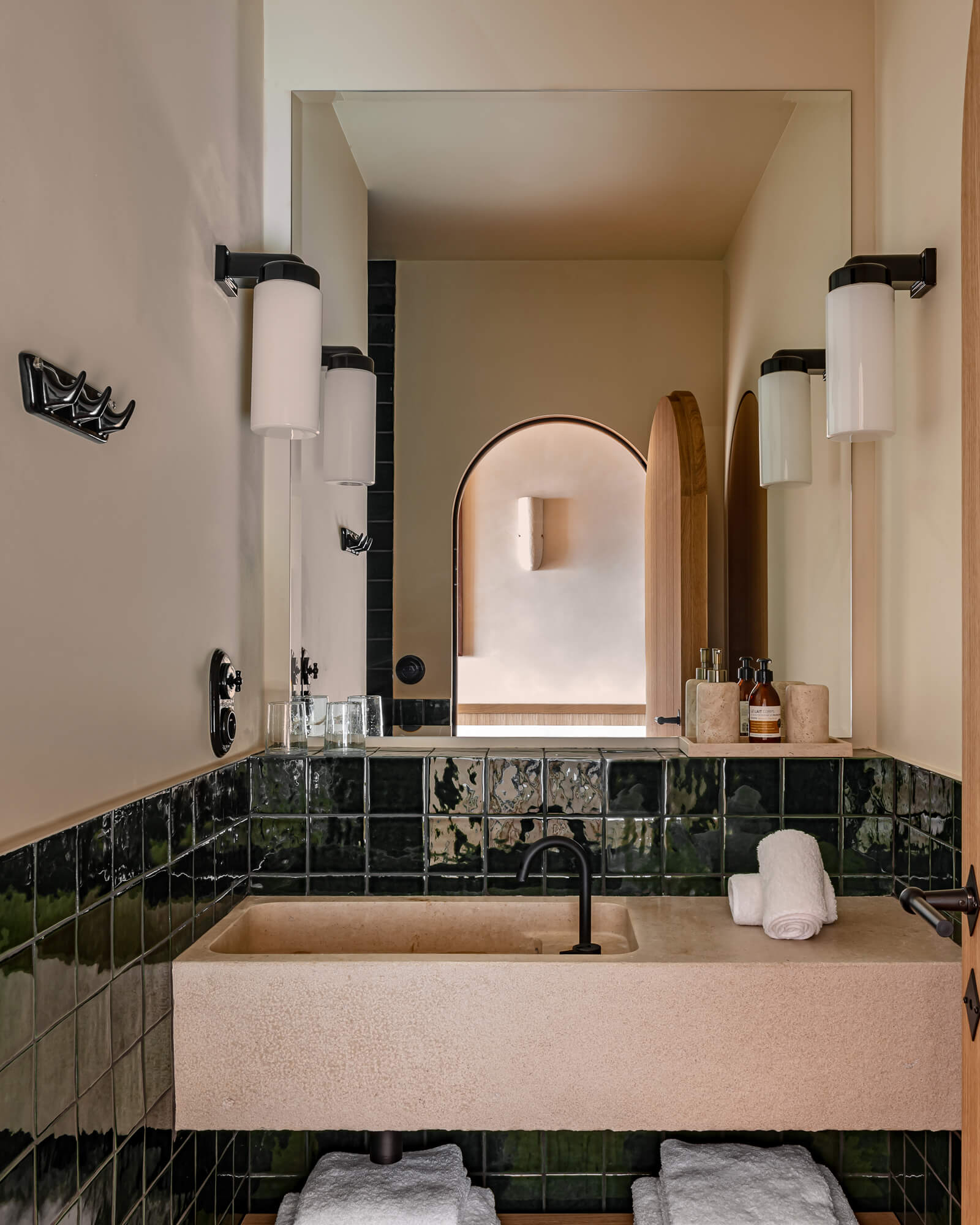 salle de bain carrelage artisanal vert salle de bain carrelage artisanal vert