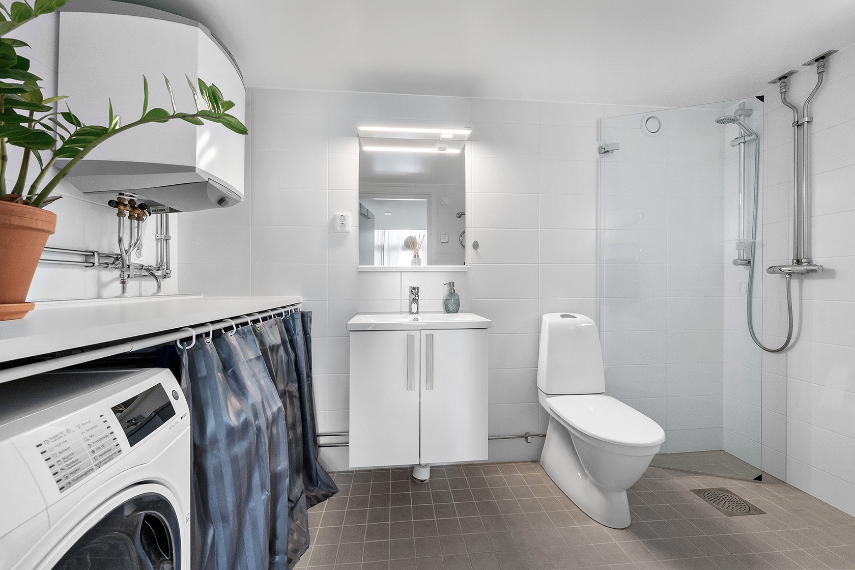 salle de bain blanche