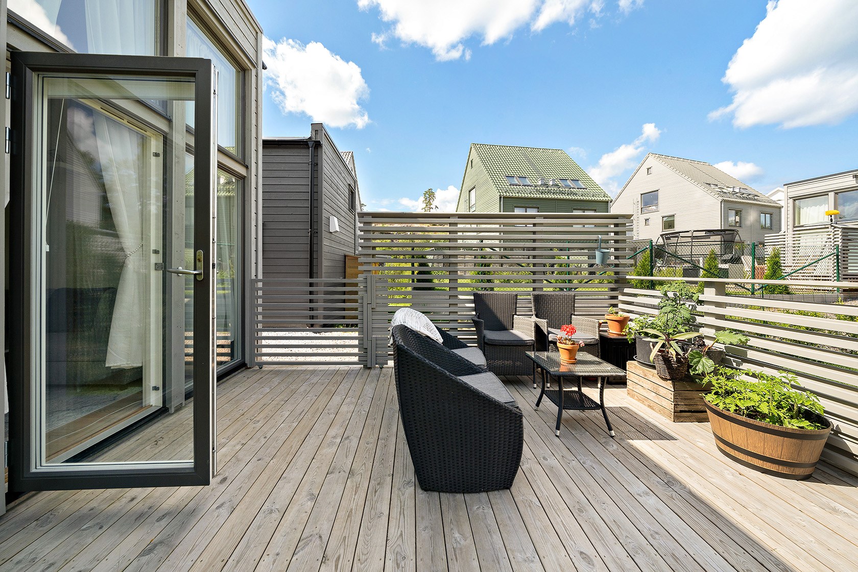 terrasse bois mini maison 25m2