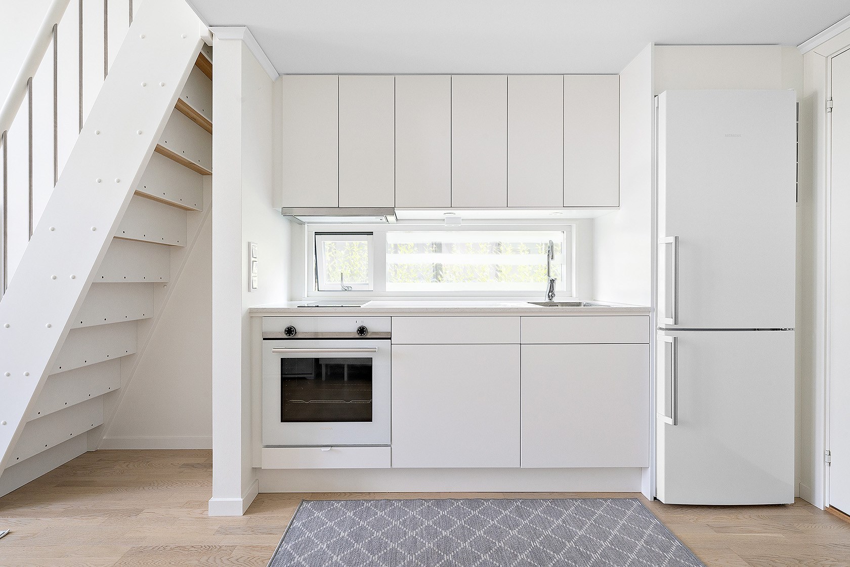 cuisine blanche design mini maison 25m2